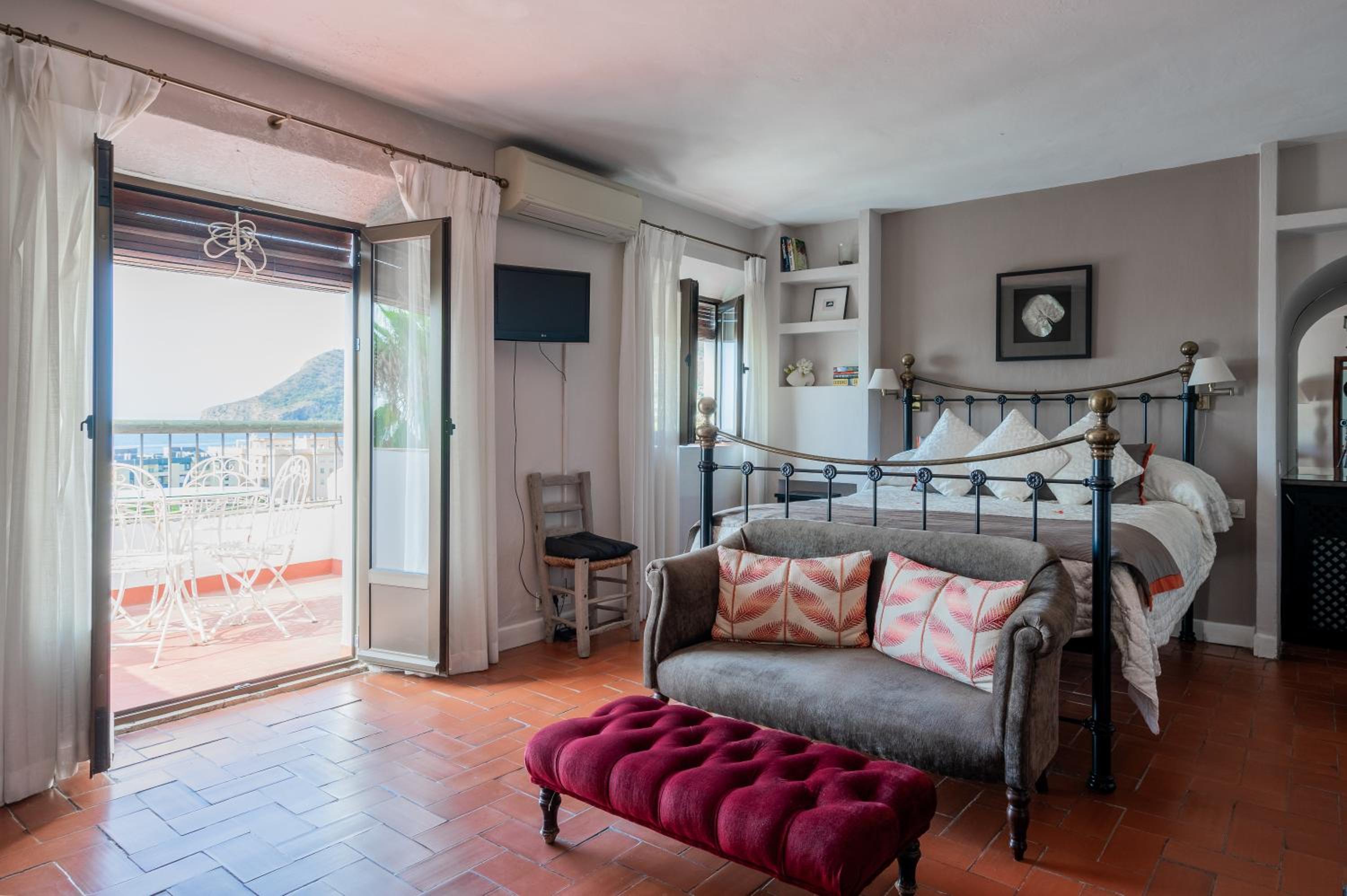 Superior Double or Twin Room with Sea View
