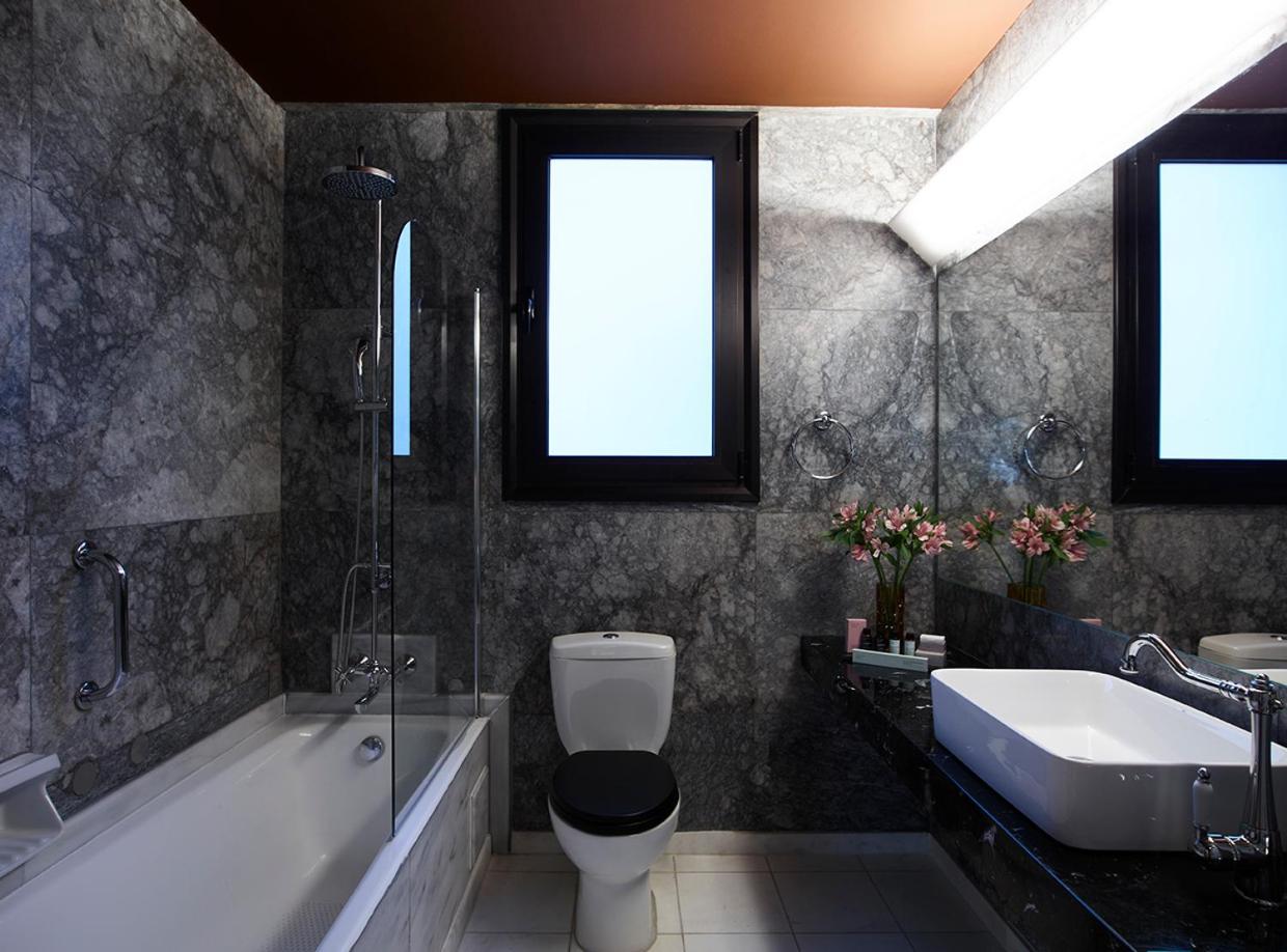Single Room thumbnail 6