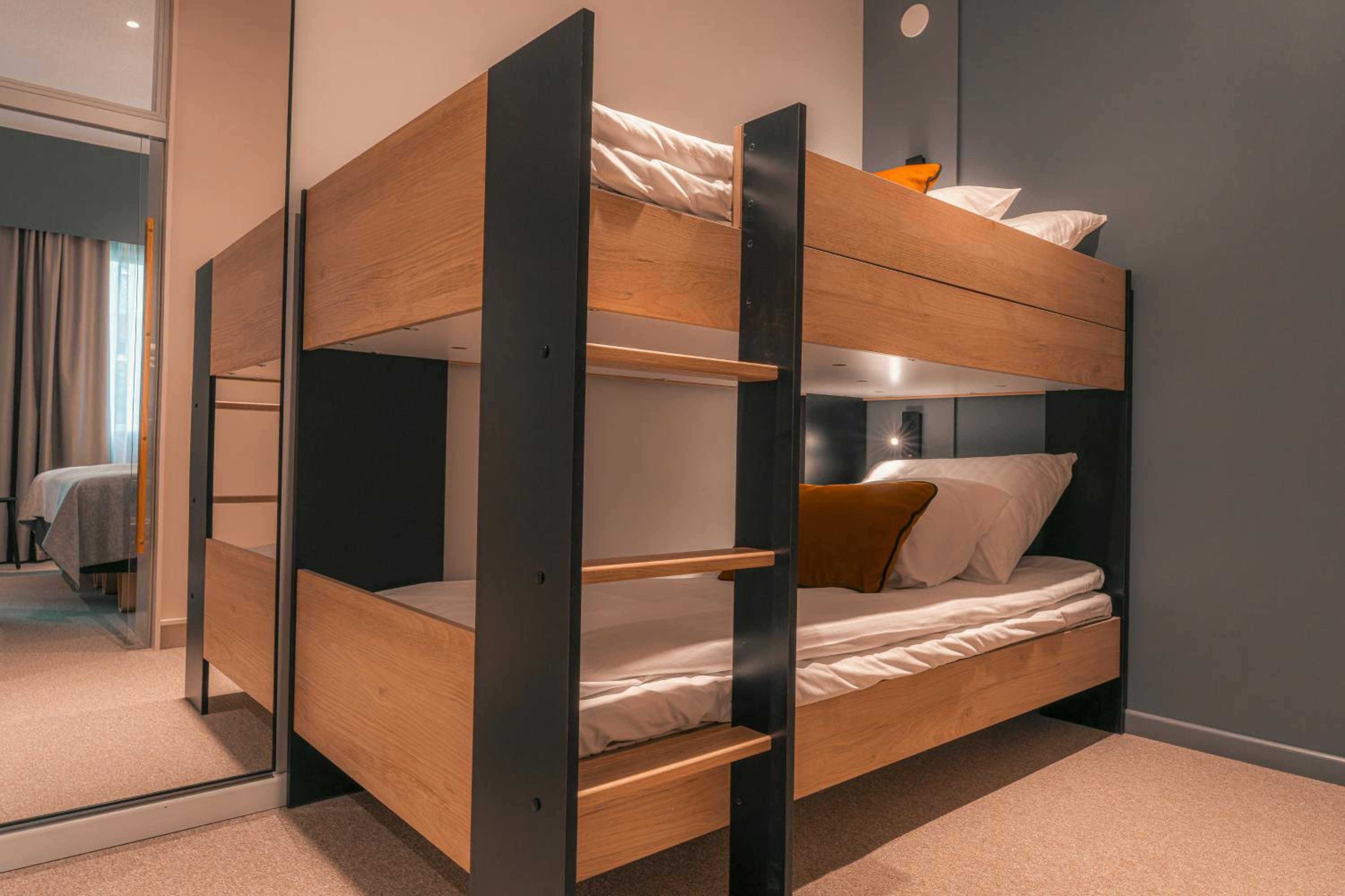 Apartment Queen with bunk bed for two children