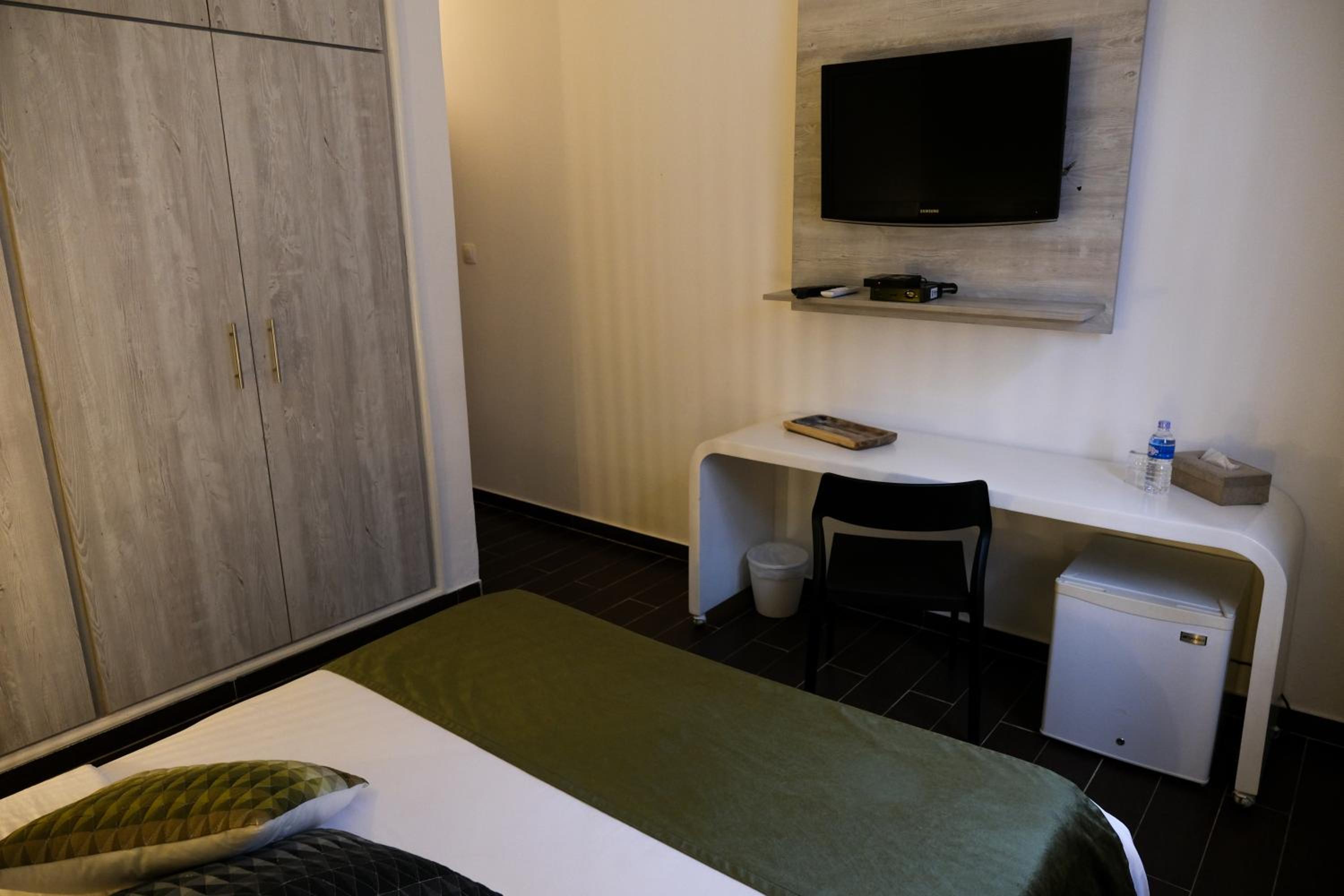 Standard Double Room photo 2