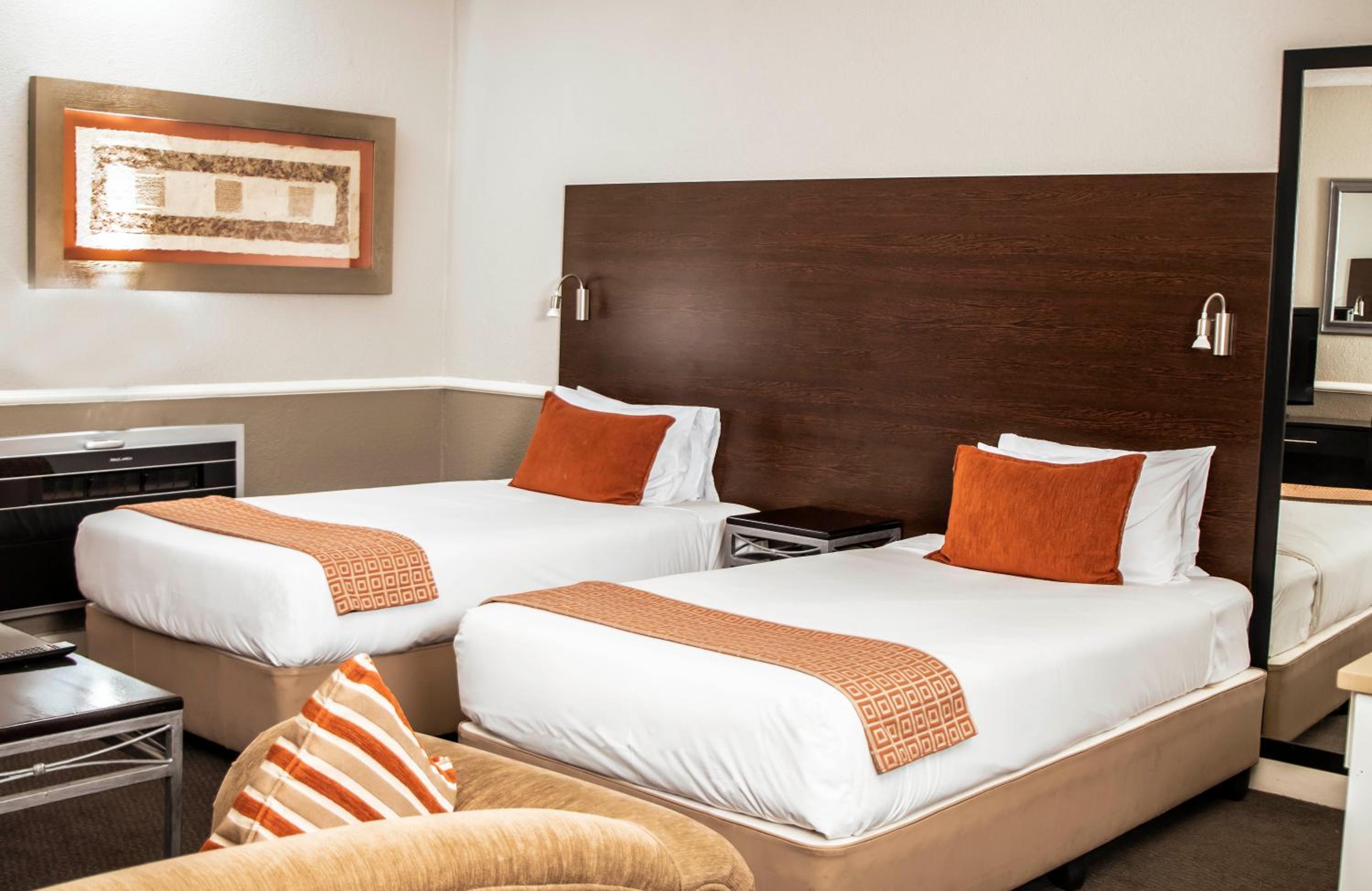 Standard Twin Room - Photo 1