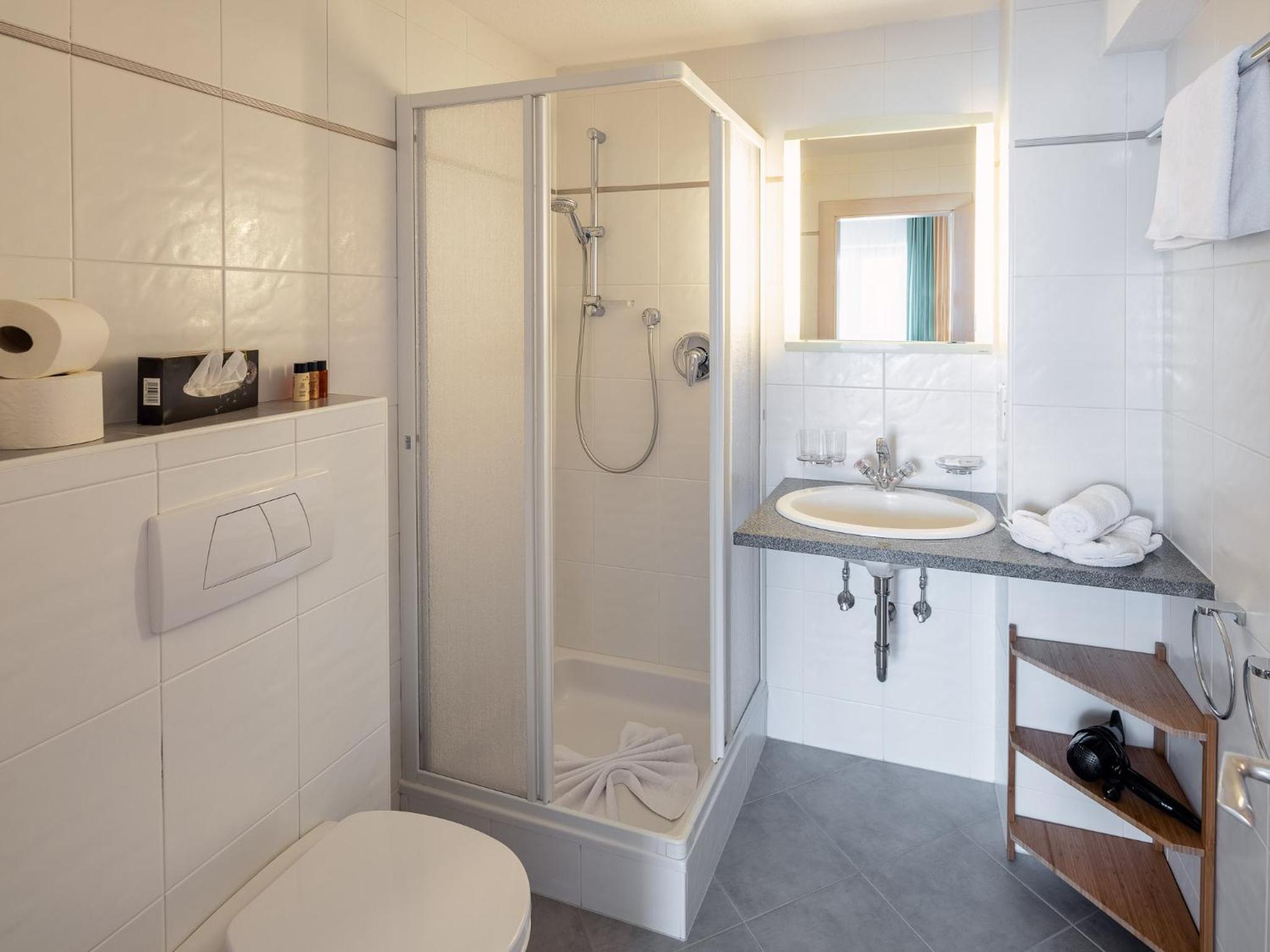 Suite - Photo 6