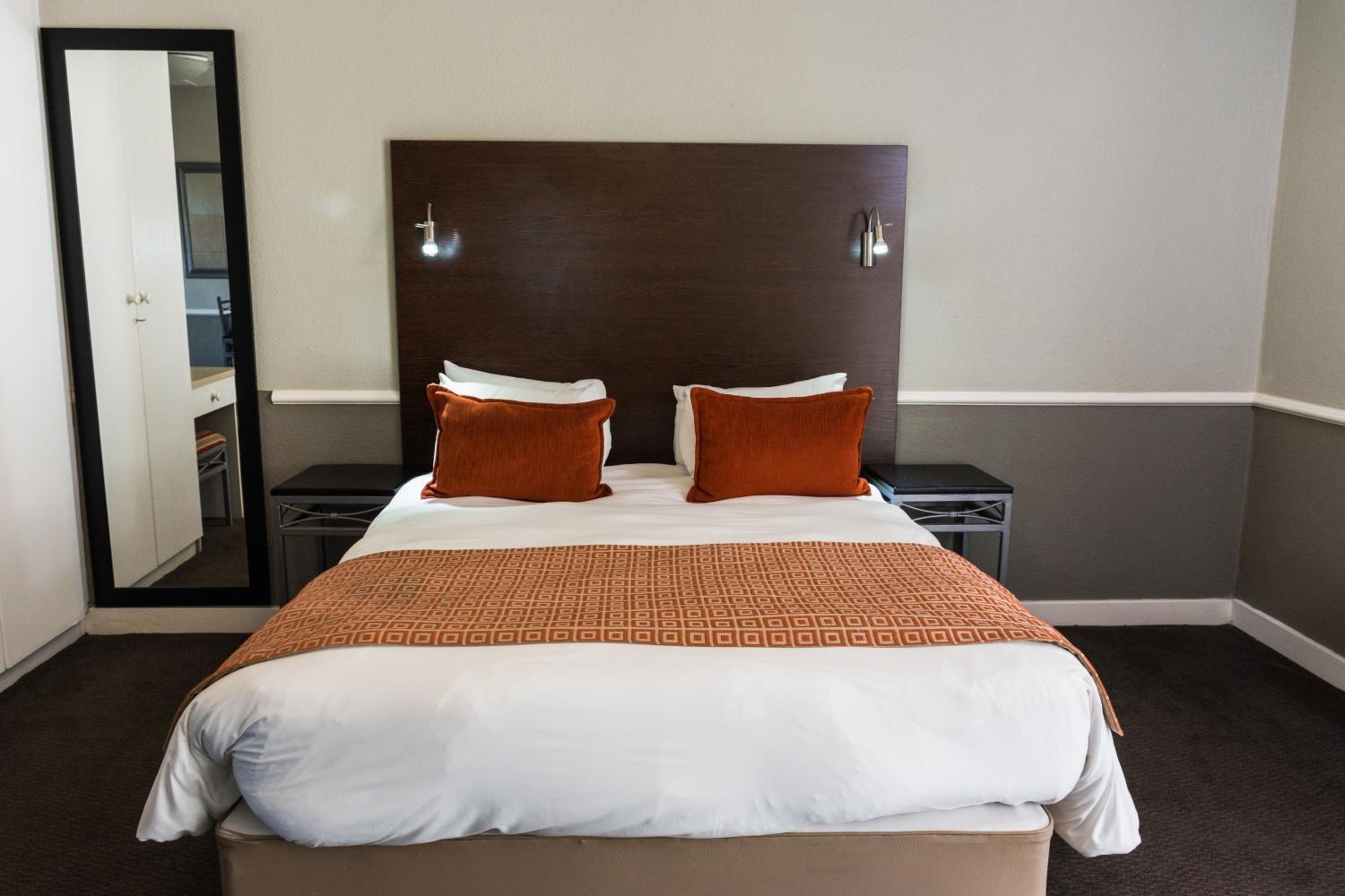 Superior Room with Balcony, One King and Two Single Beds - Photo 1
