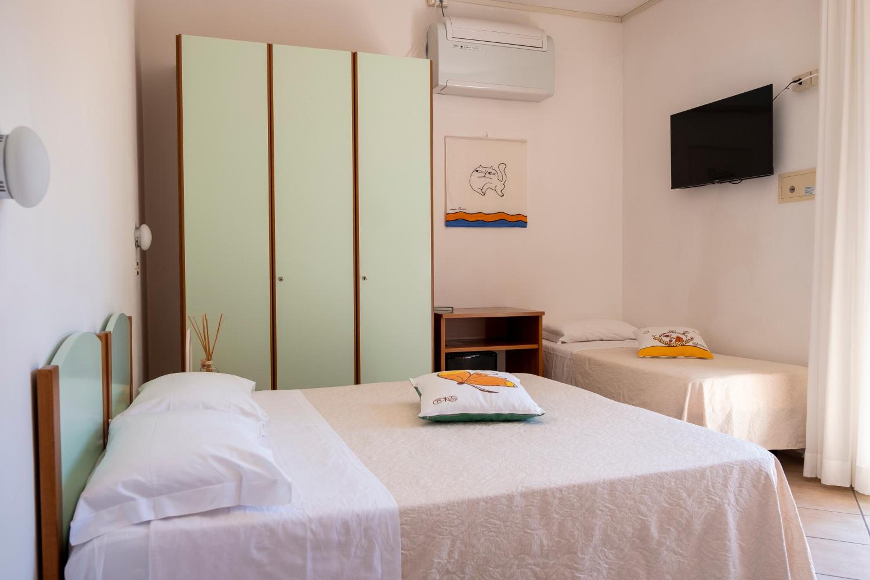 Triple Room with Balcony photo 2