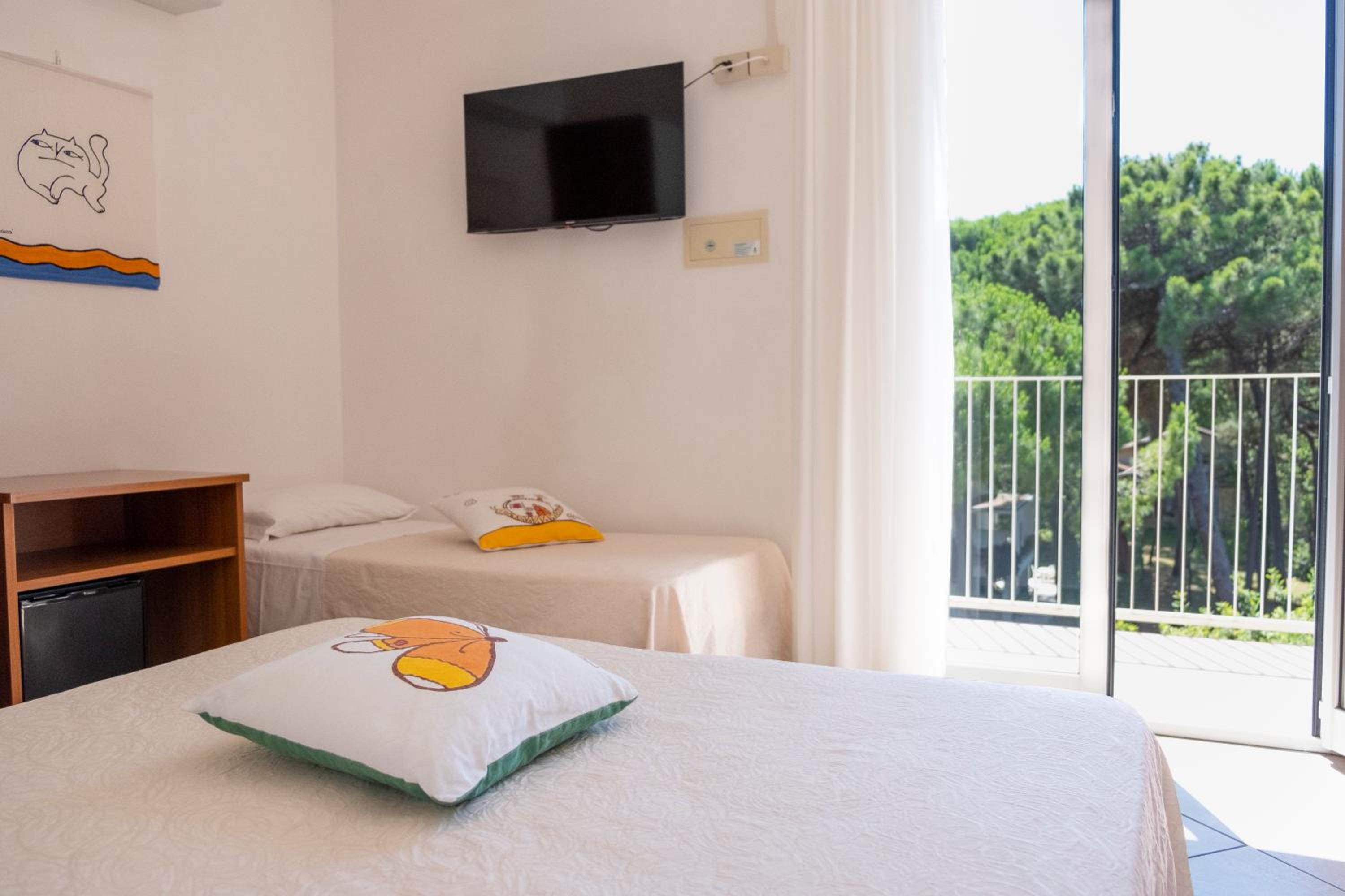 Triple Room with Balcony photo 3