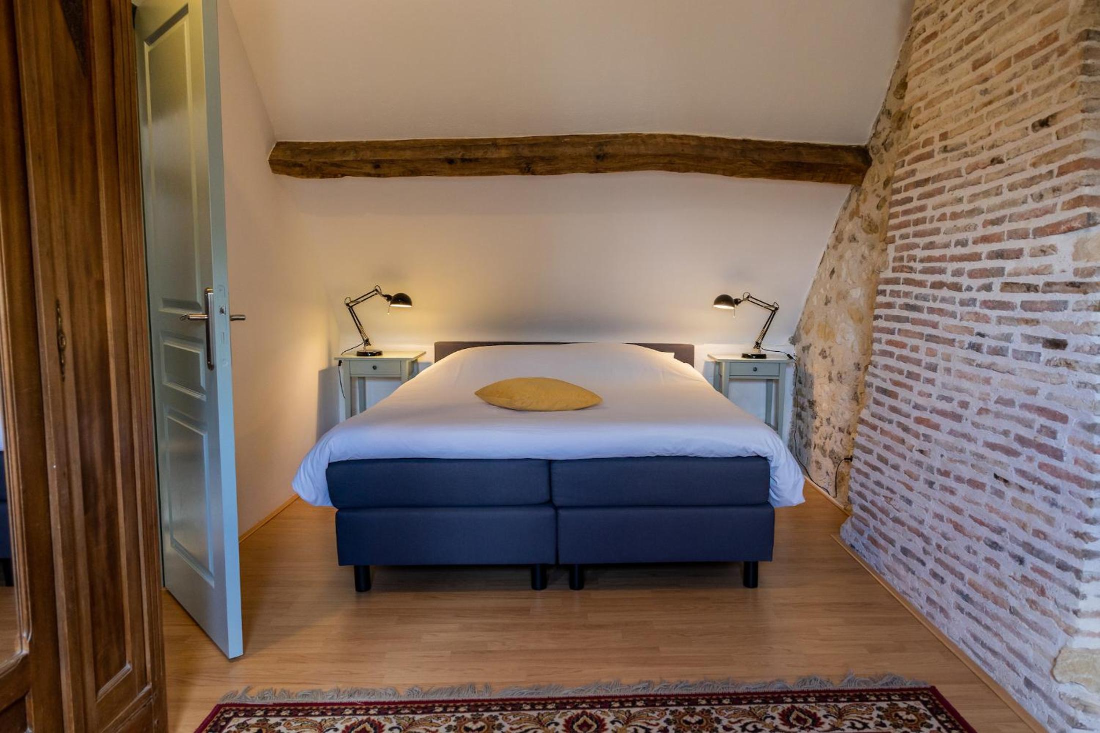 Family Room with Private Bathroom photo 1