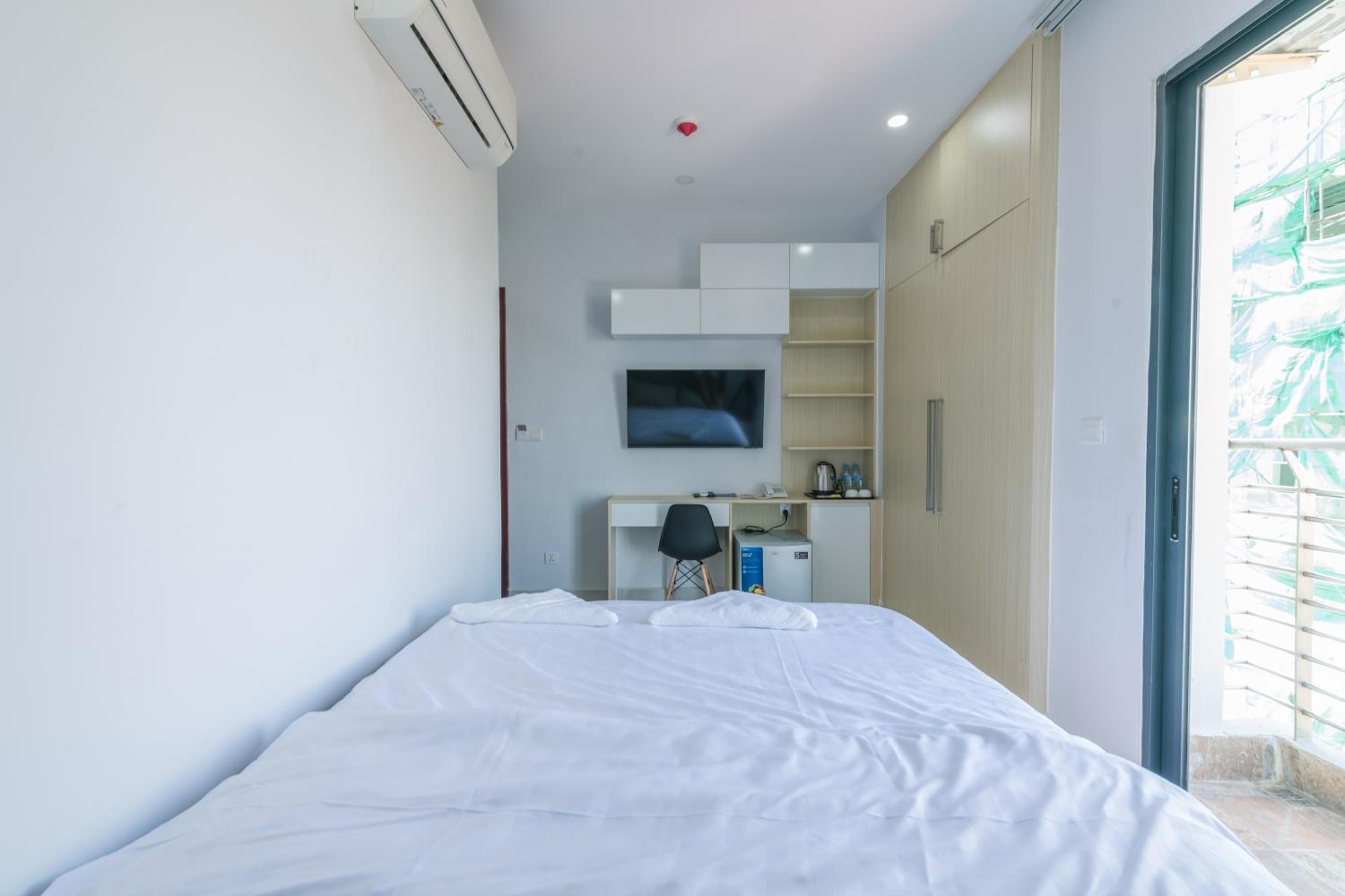 Deluxe Double Room with Balcony - Photo 1