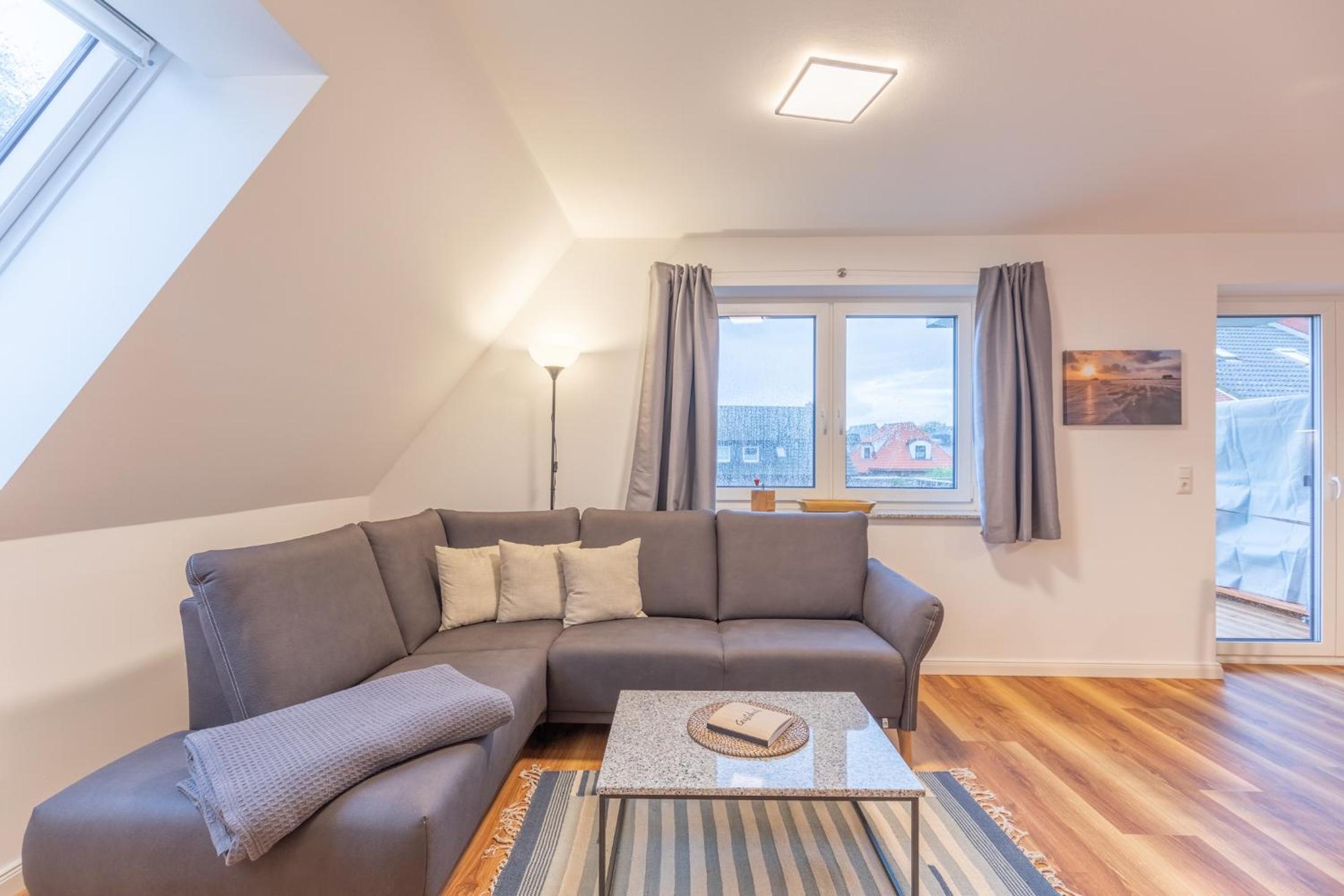 Apartment with Balcony photo 1
