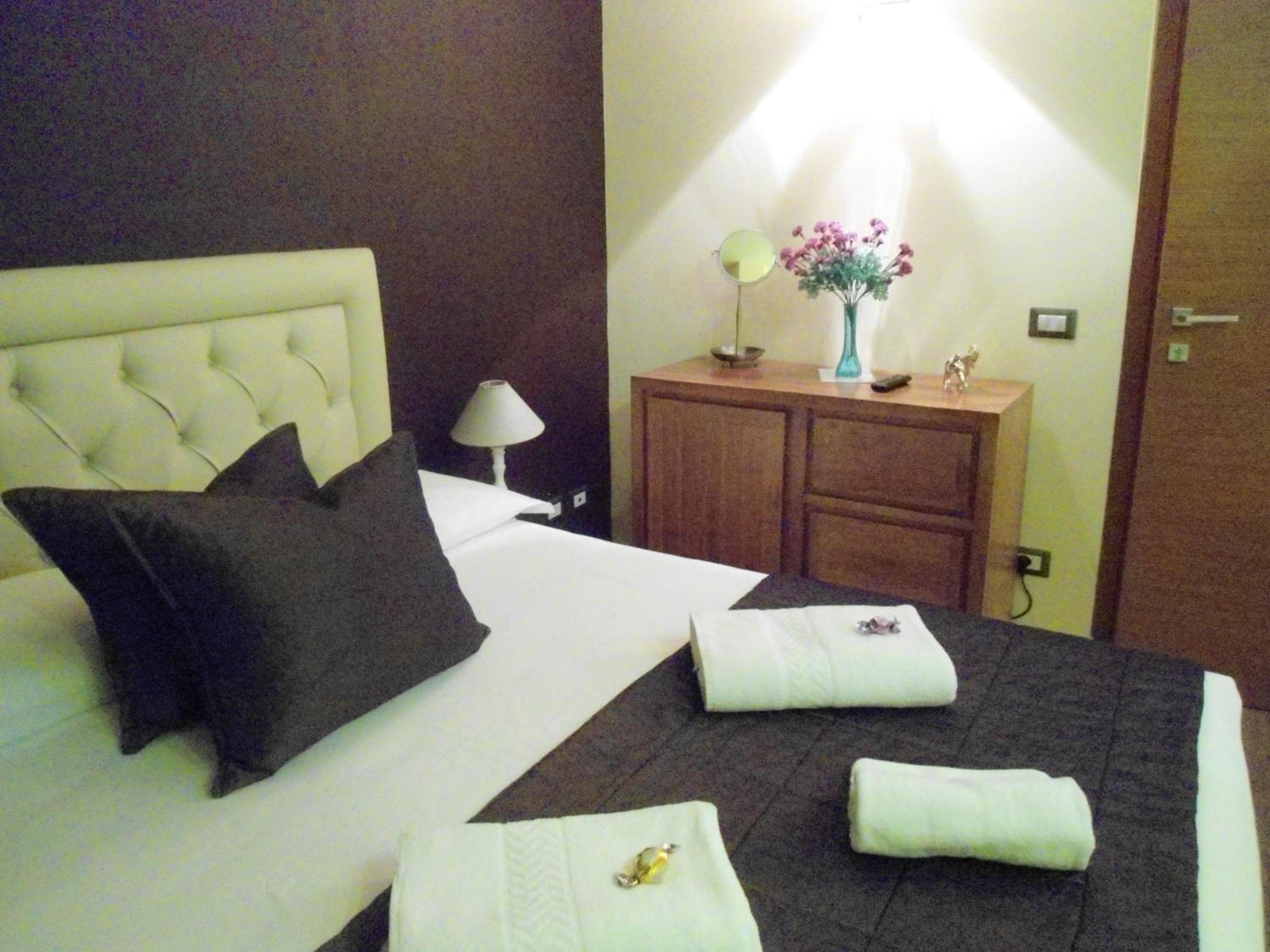 Double Room with Spa Bath and Balcony, photo 7