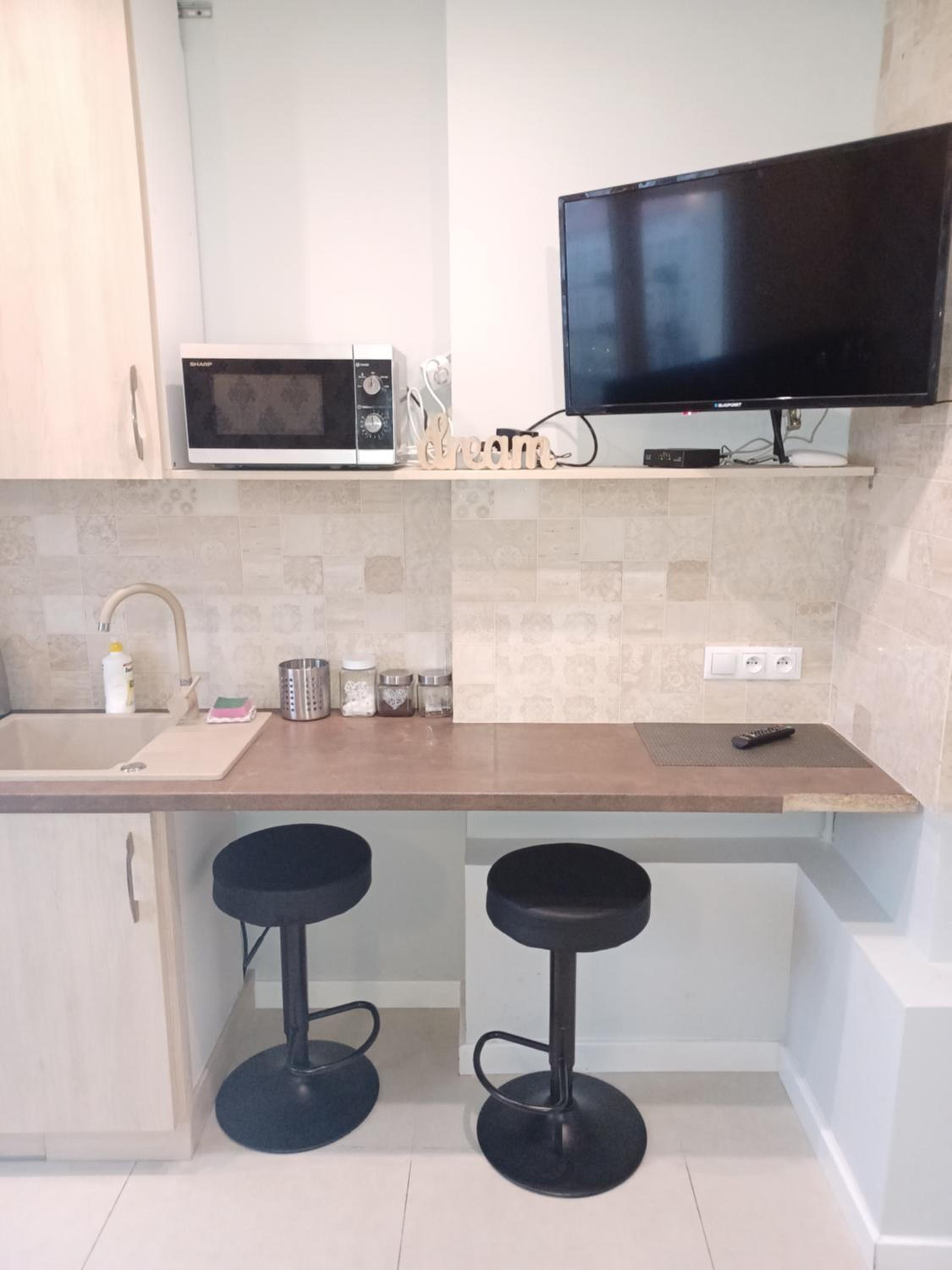 Studio Apartment photo 2