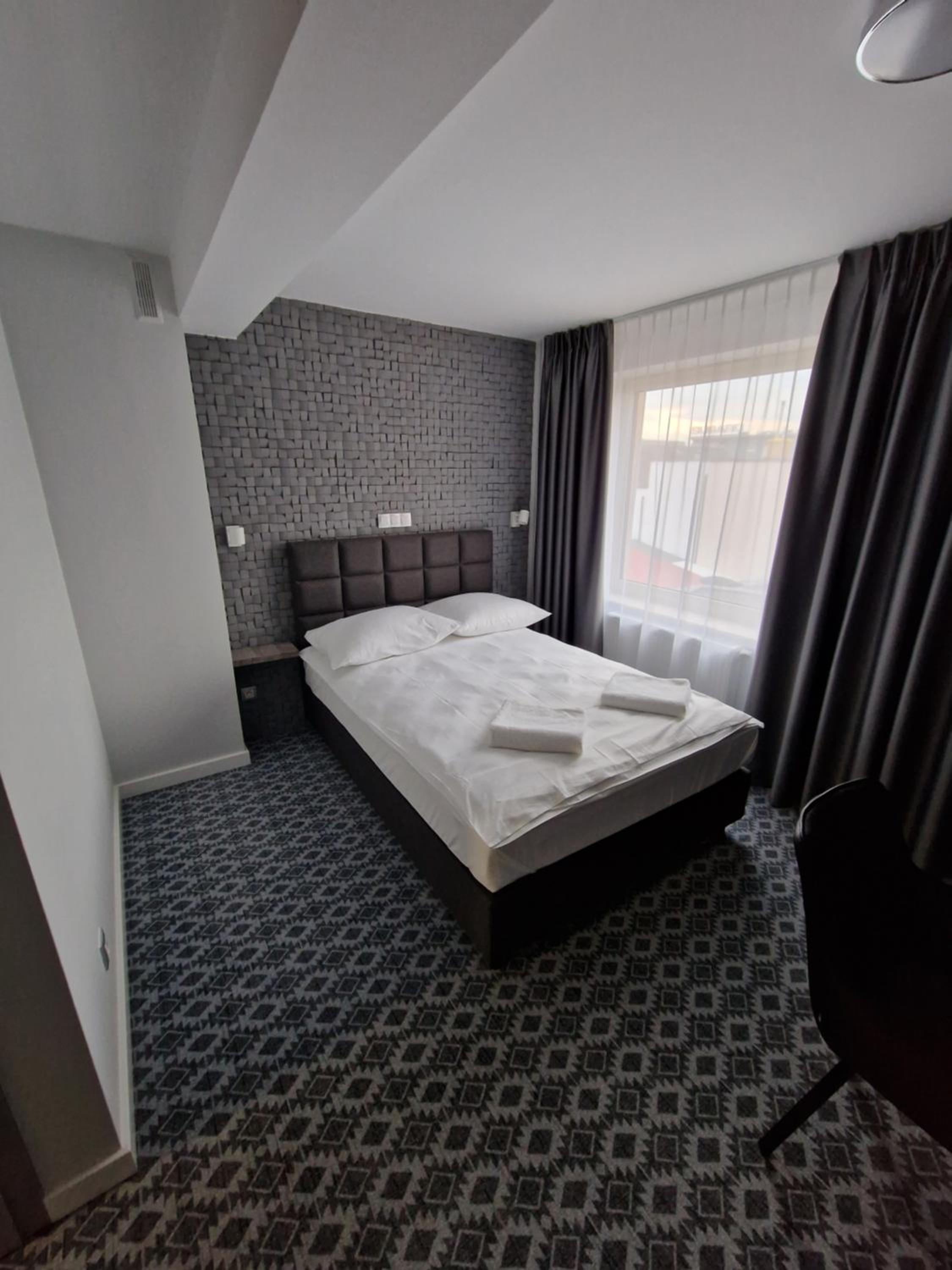 Standard Double Room - Photo 1