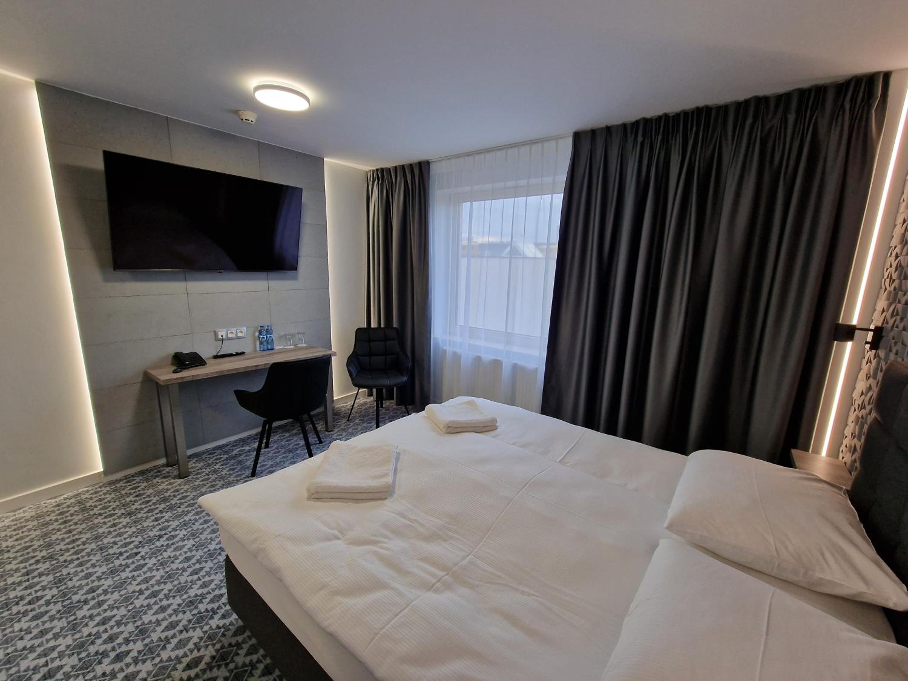 Standard Double Room - Photo 2