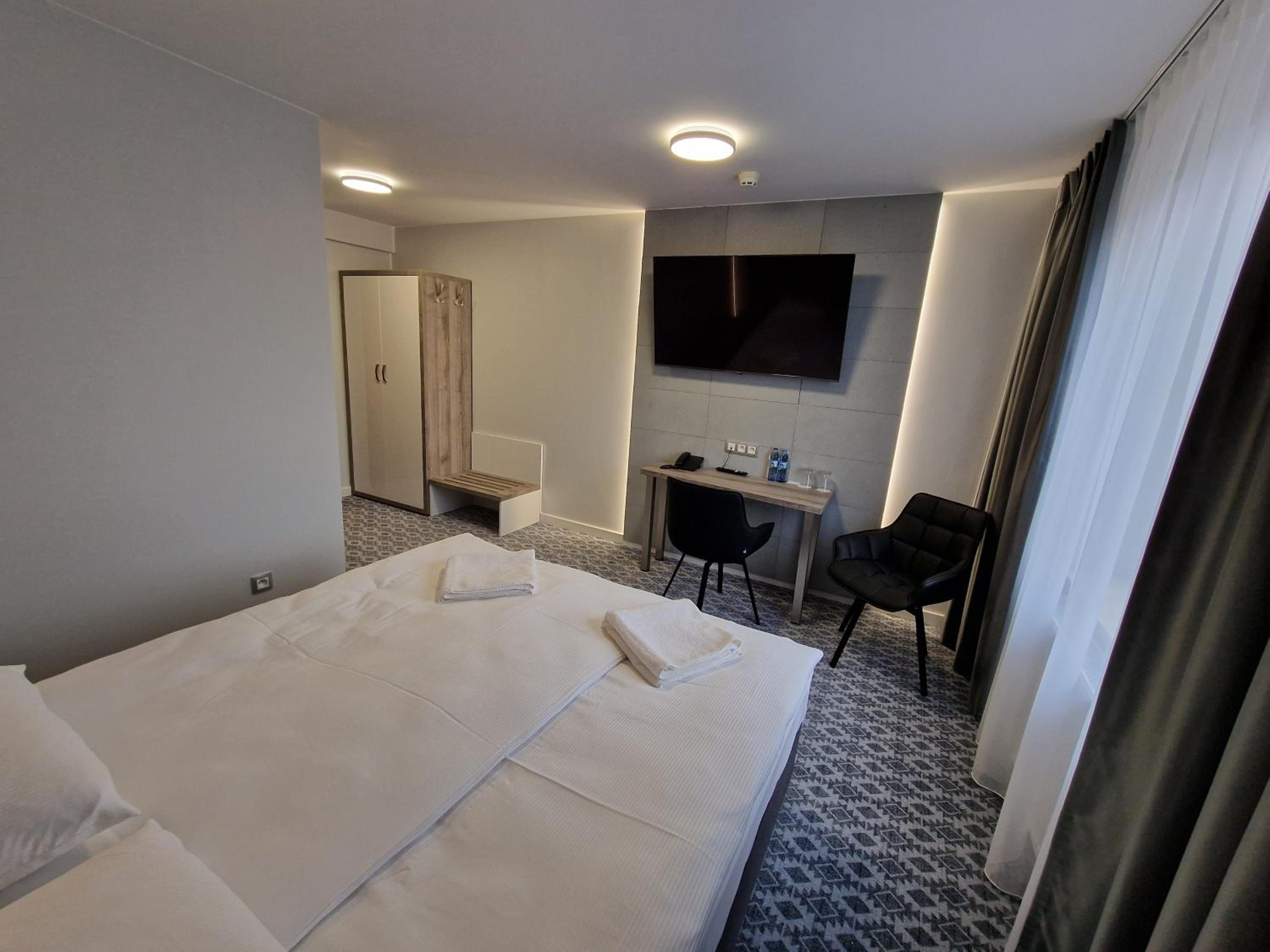 Standard Double Room - Photo 3