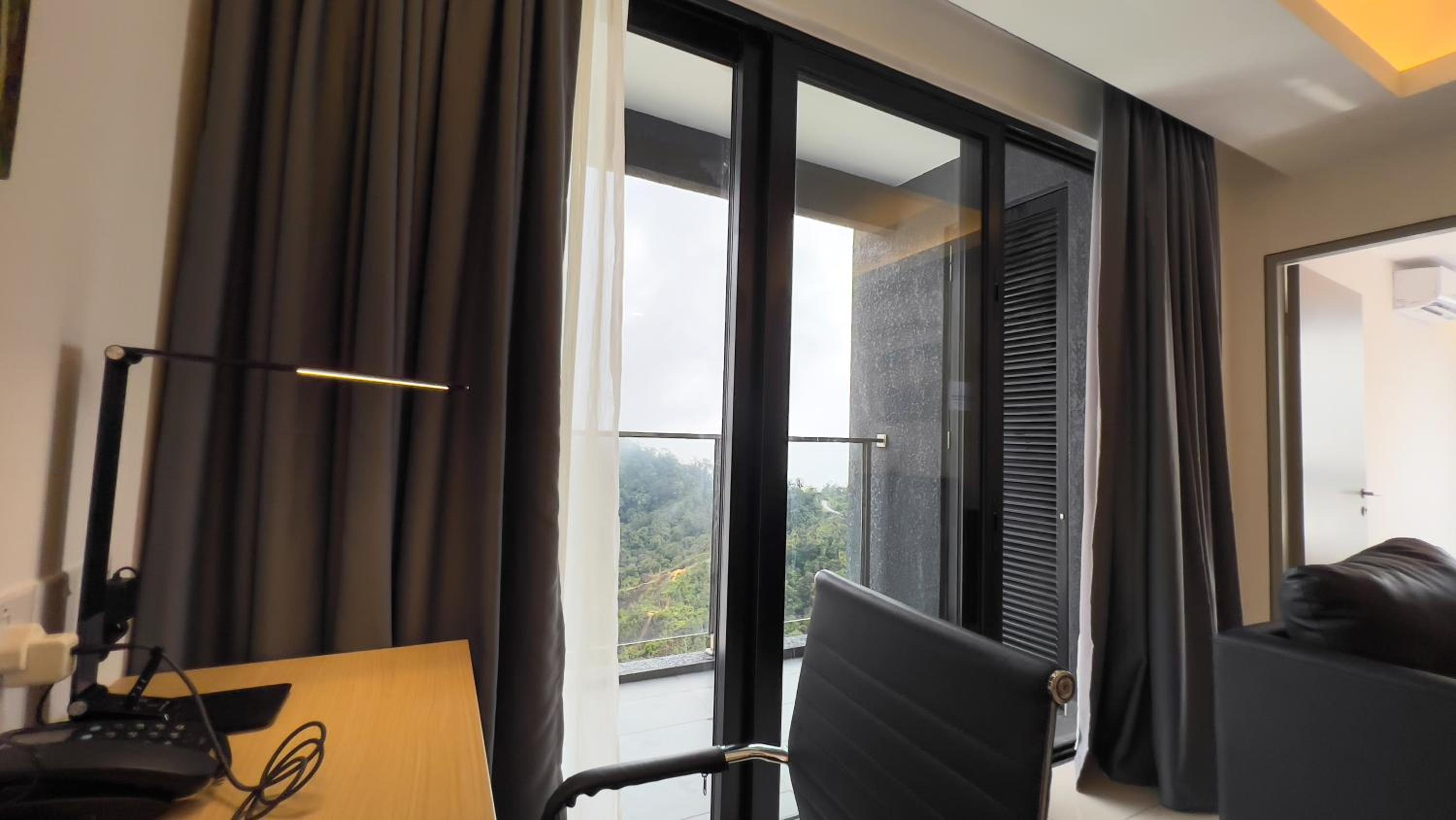 One-Bedroom Suite - Photo 34