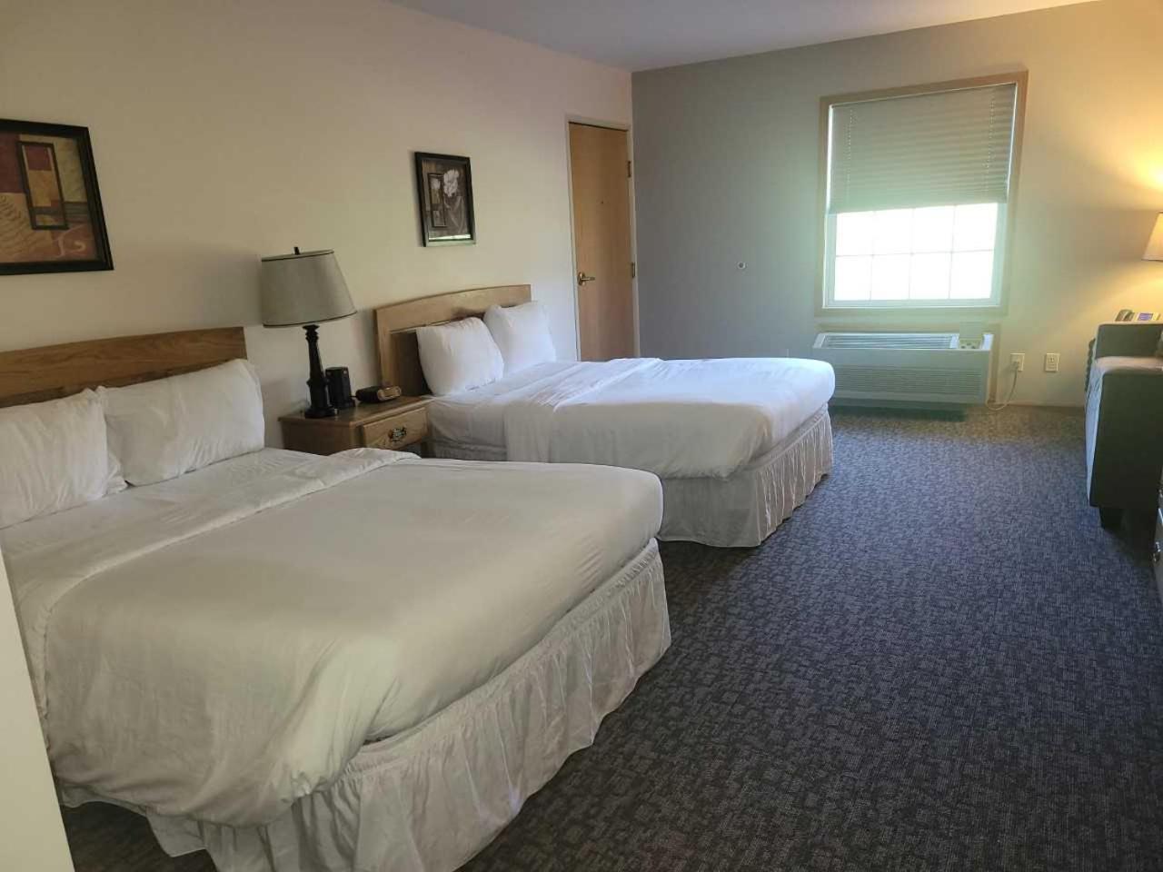 Double Room with Two Double Beds - Non-Smoking photo 1