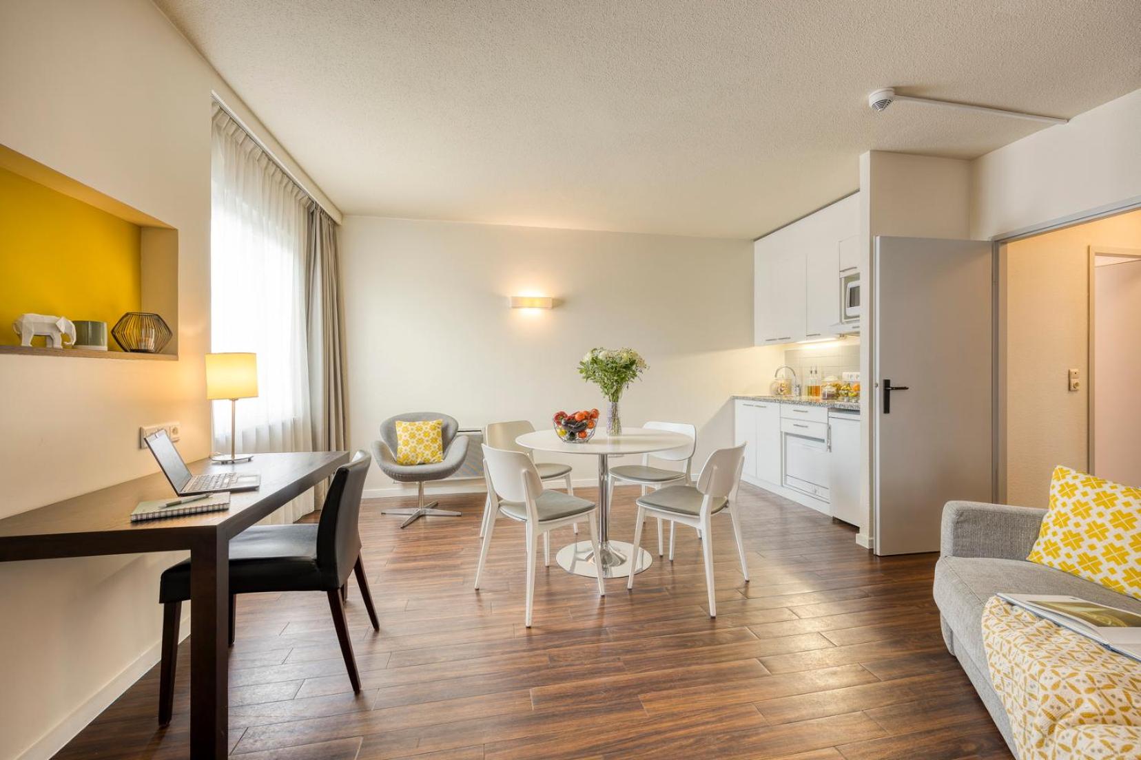 Apartment - Photo 3