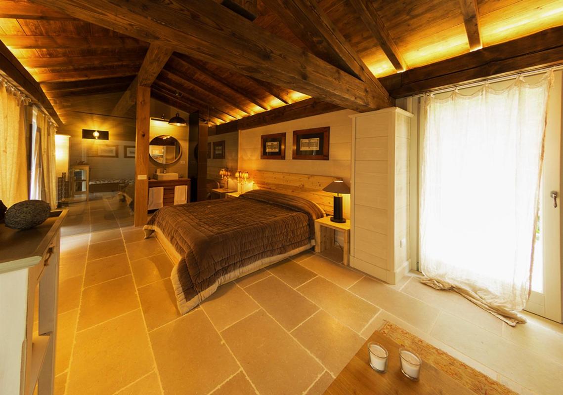 Deluxe Suite - Photo 1