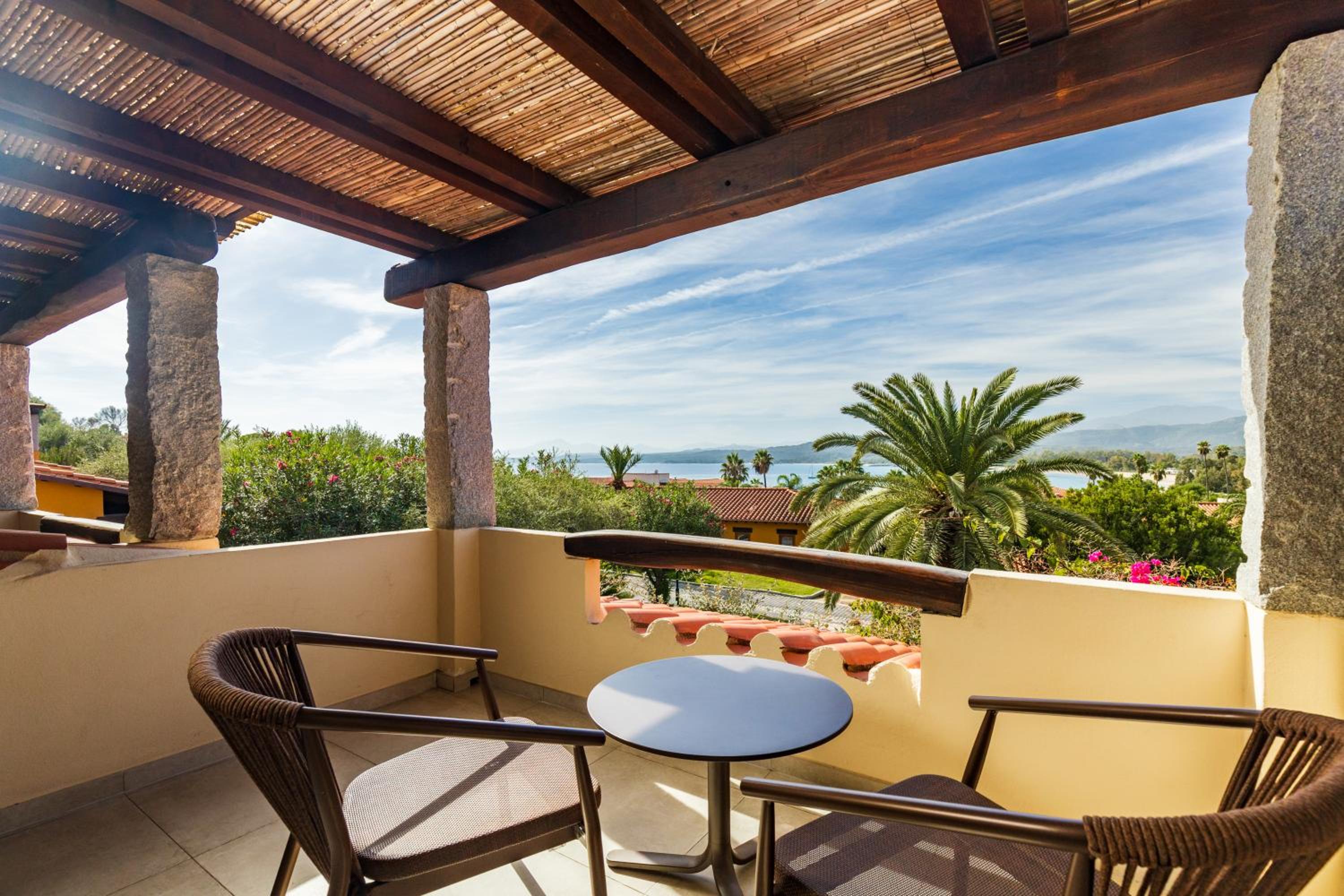 Deluxe Double or Twin Room with Sea View - Photo 5