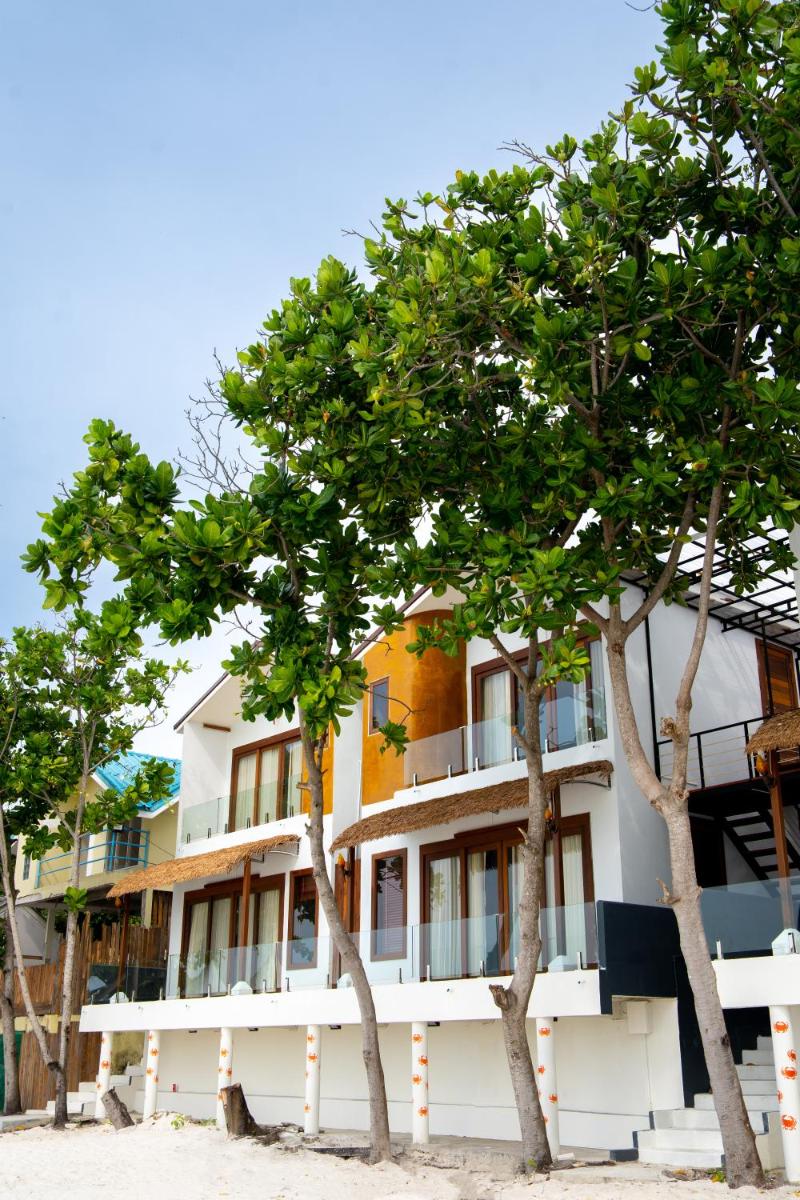 Beach Front Room - Photo 12