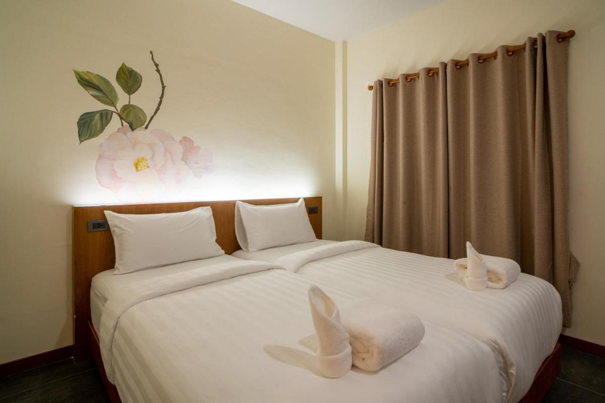Standard Bungalow Twin Bed - Photo 3