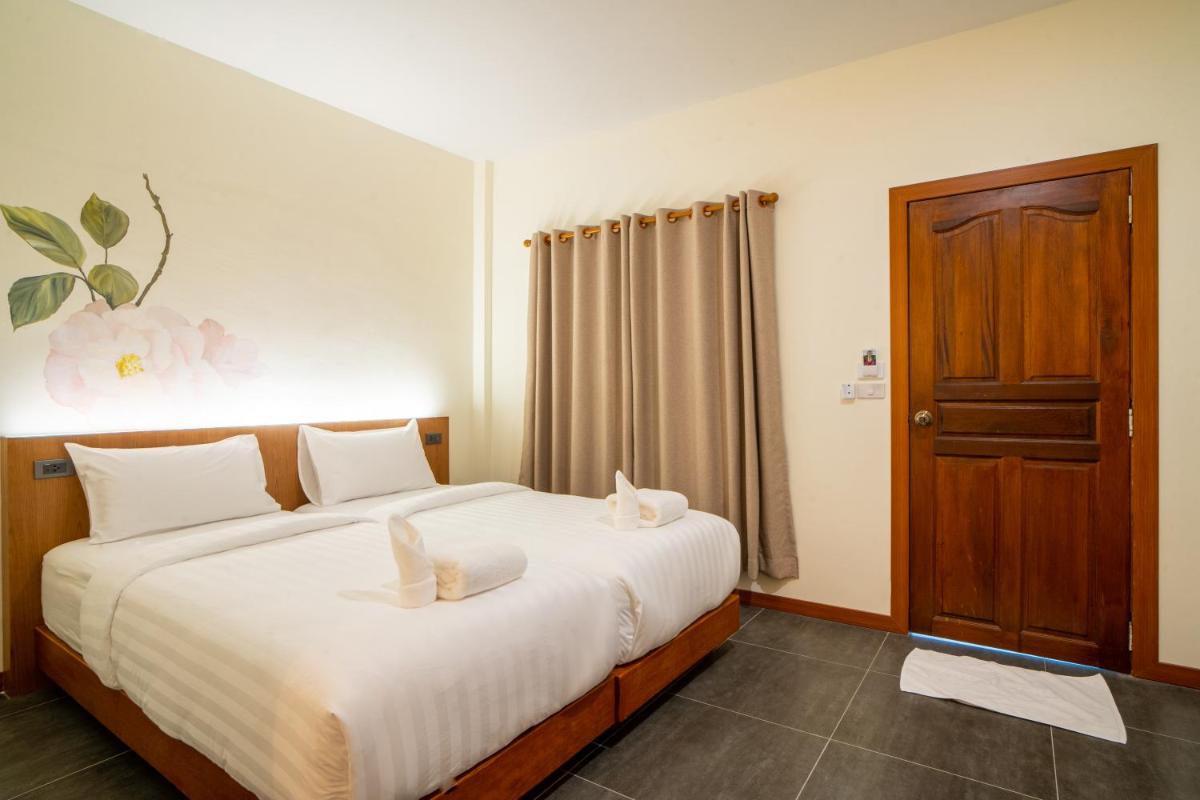 Standard Bungalow Twin Bed - Photo 5
