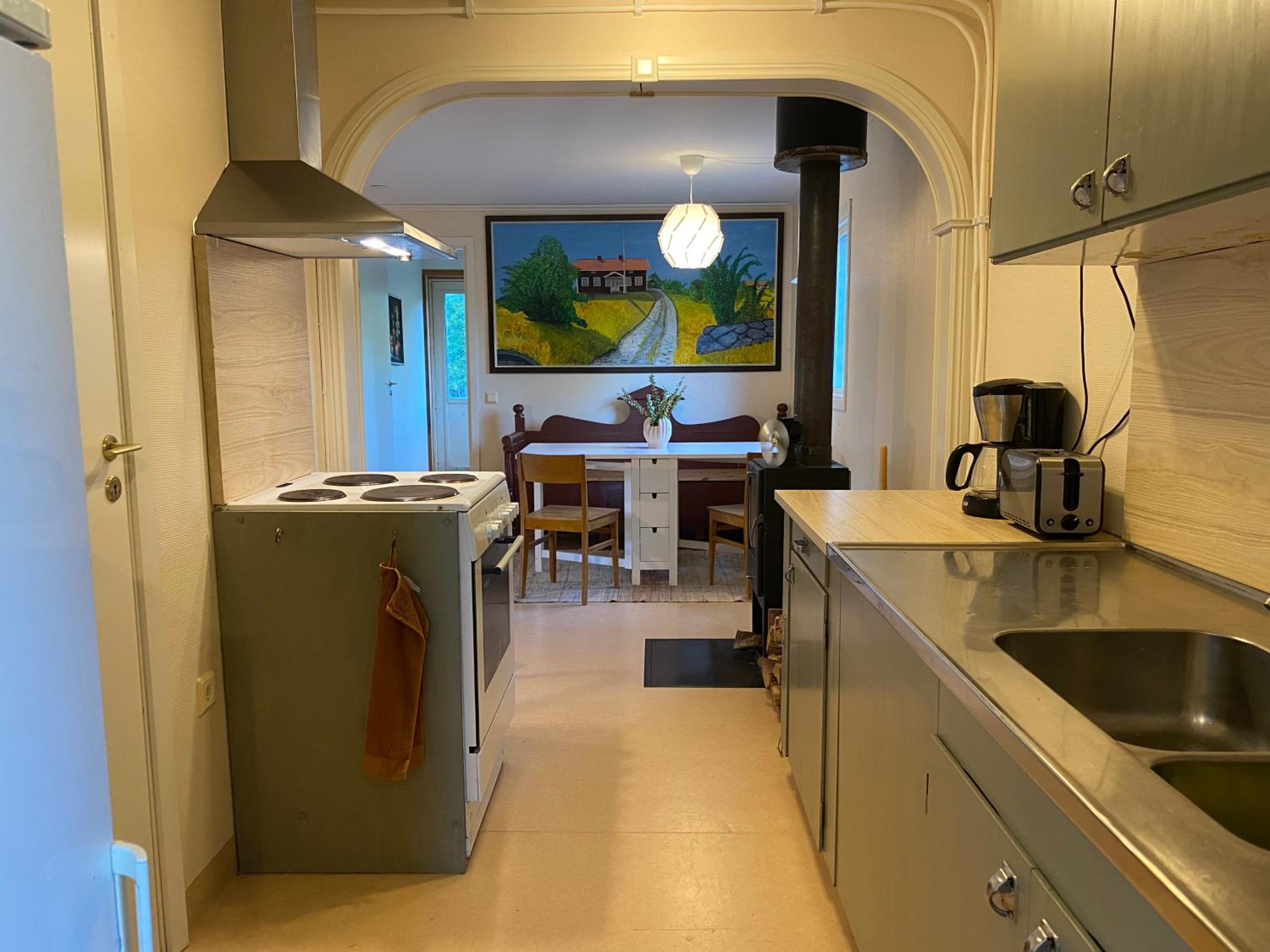 Three-Bedroom House - Photo 14