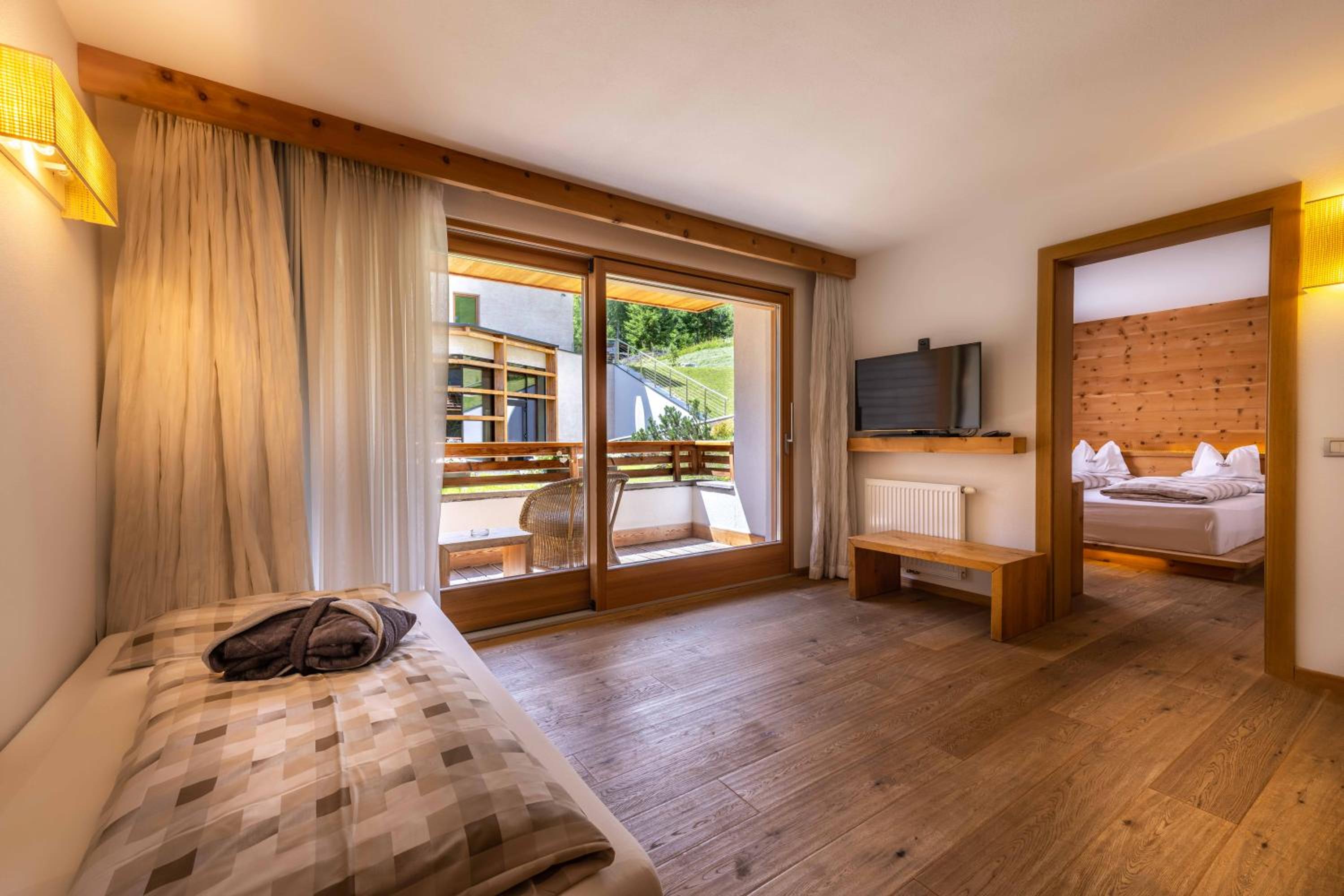 Suite - Photo 4