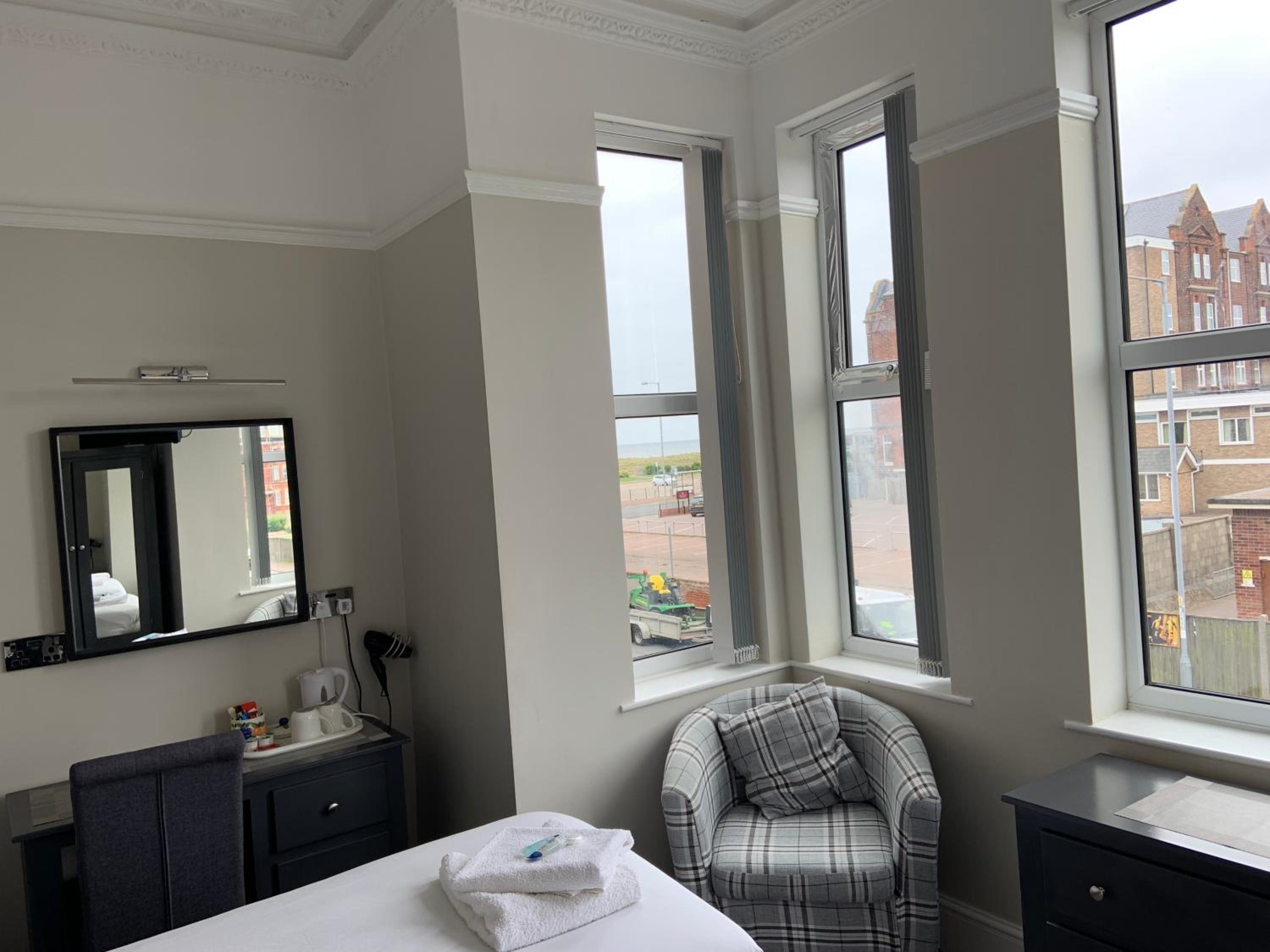 Double Room With Private Bathroom photo 3