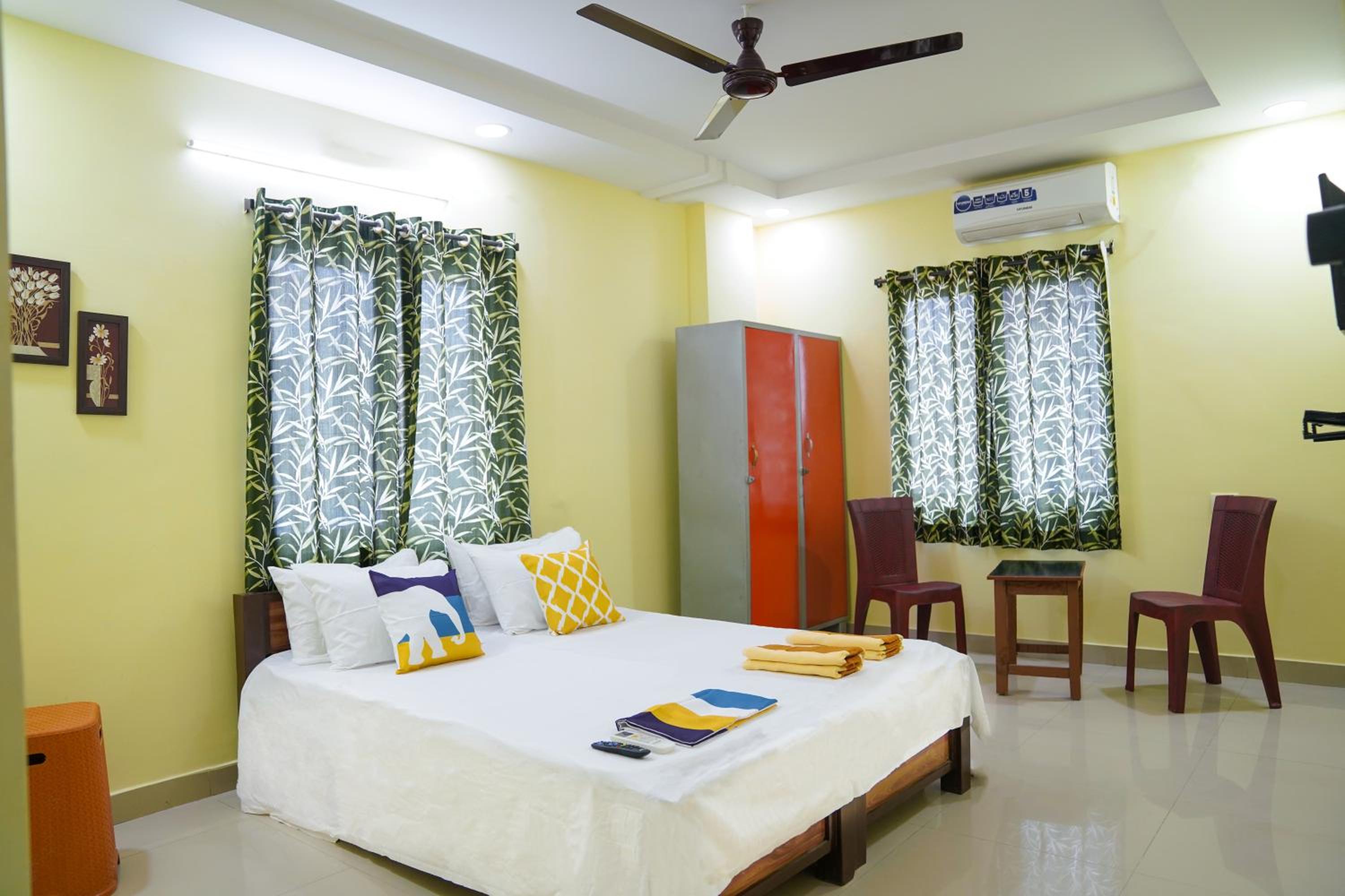 Deluxe Room - Photo 6
