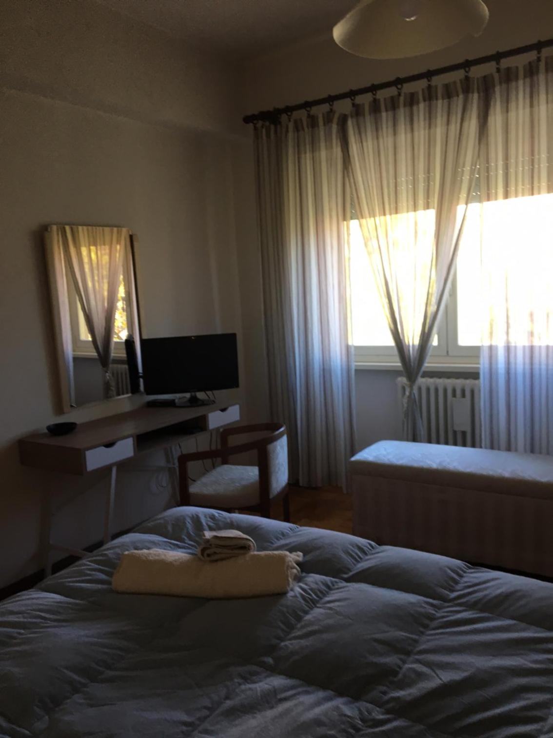 Double Room with Shared Bathroom photo 2