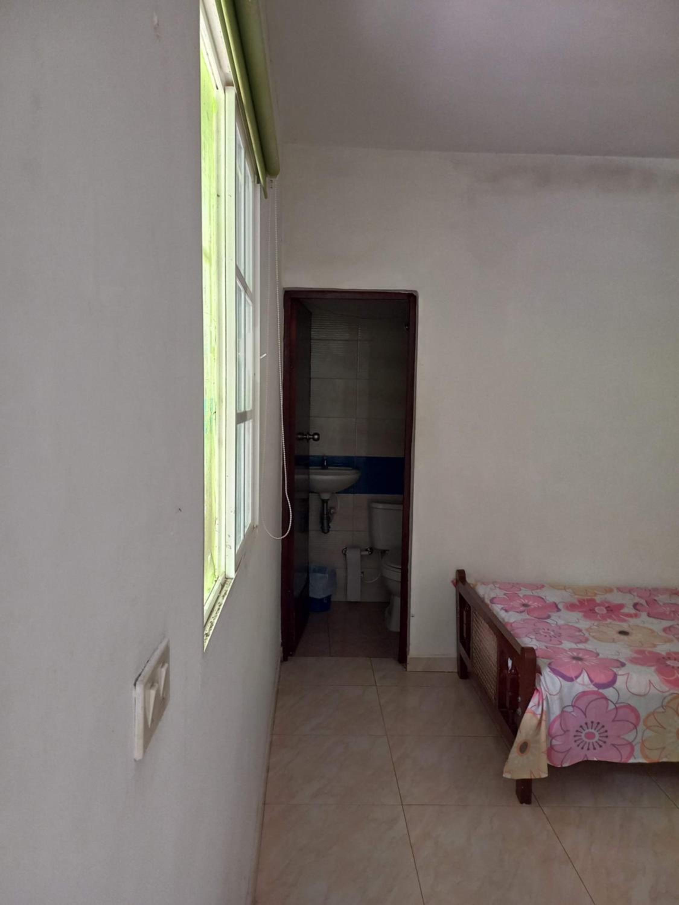 Double or Twin Room with Private Bathroom photo 2