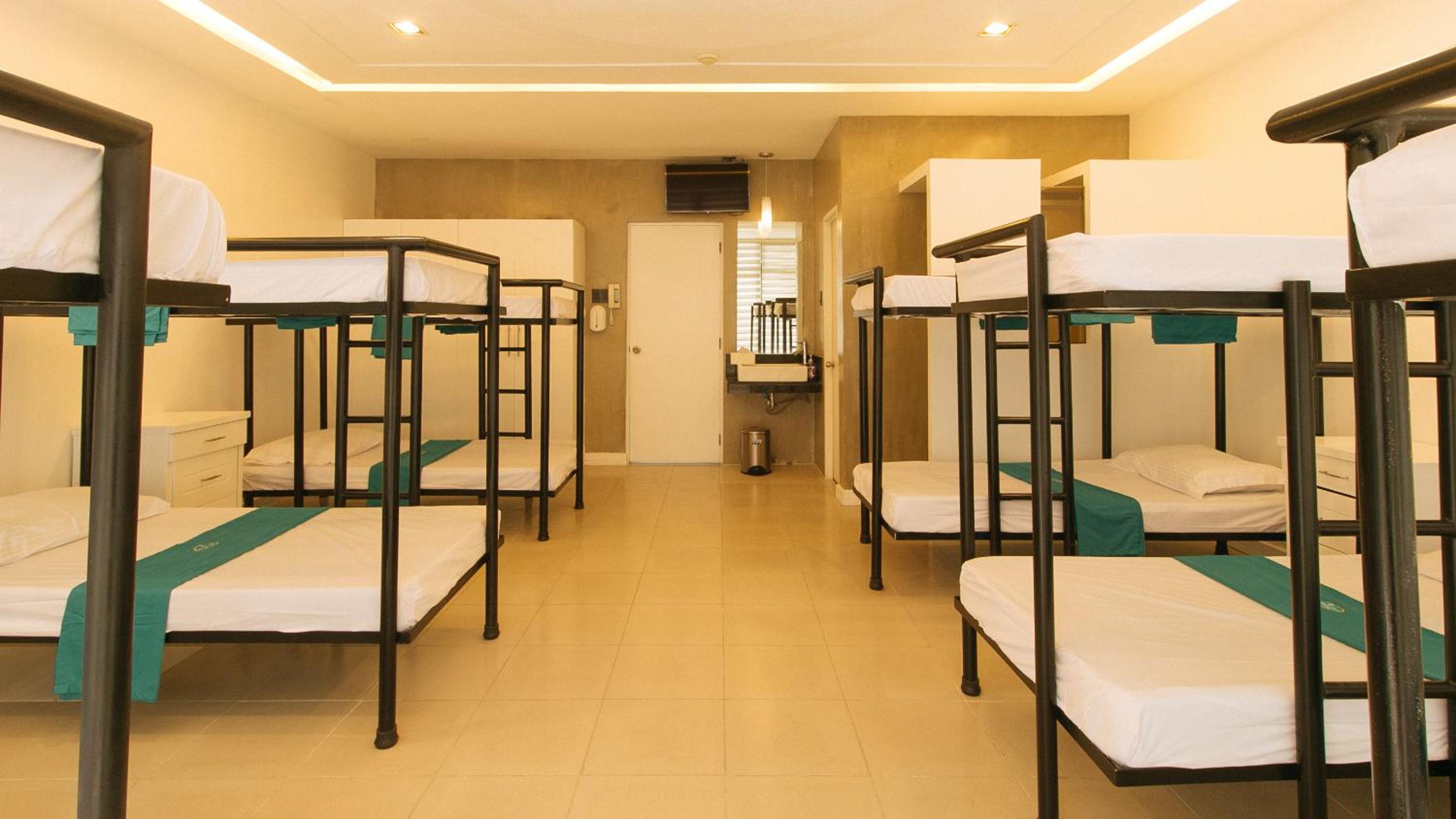 Bunk Bed in Mixed Dormitory Room