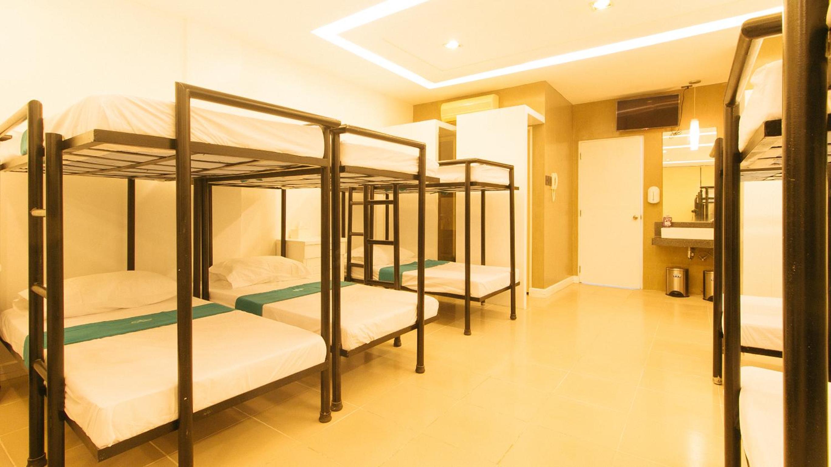 Bunk Bed in Mixed Dormitory Room photo 3