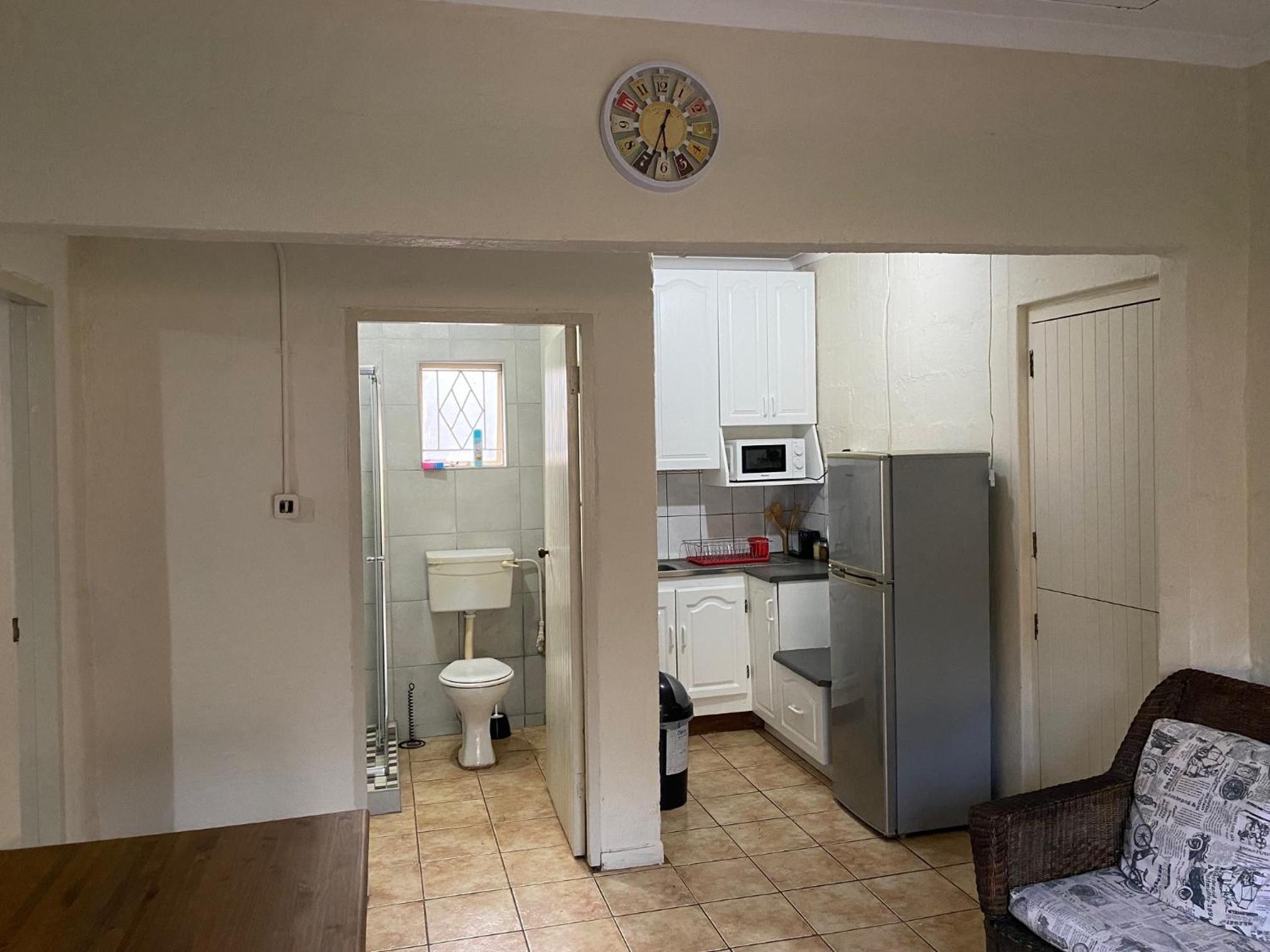 One-Bedroom Apartment photo 3