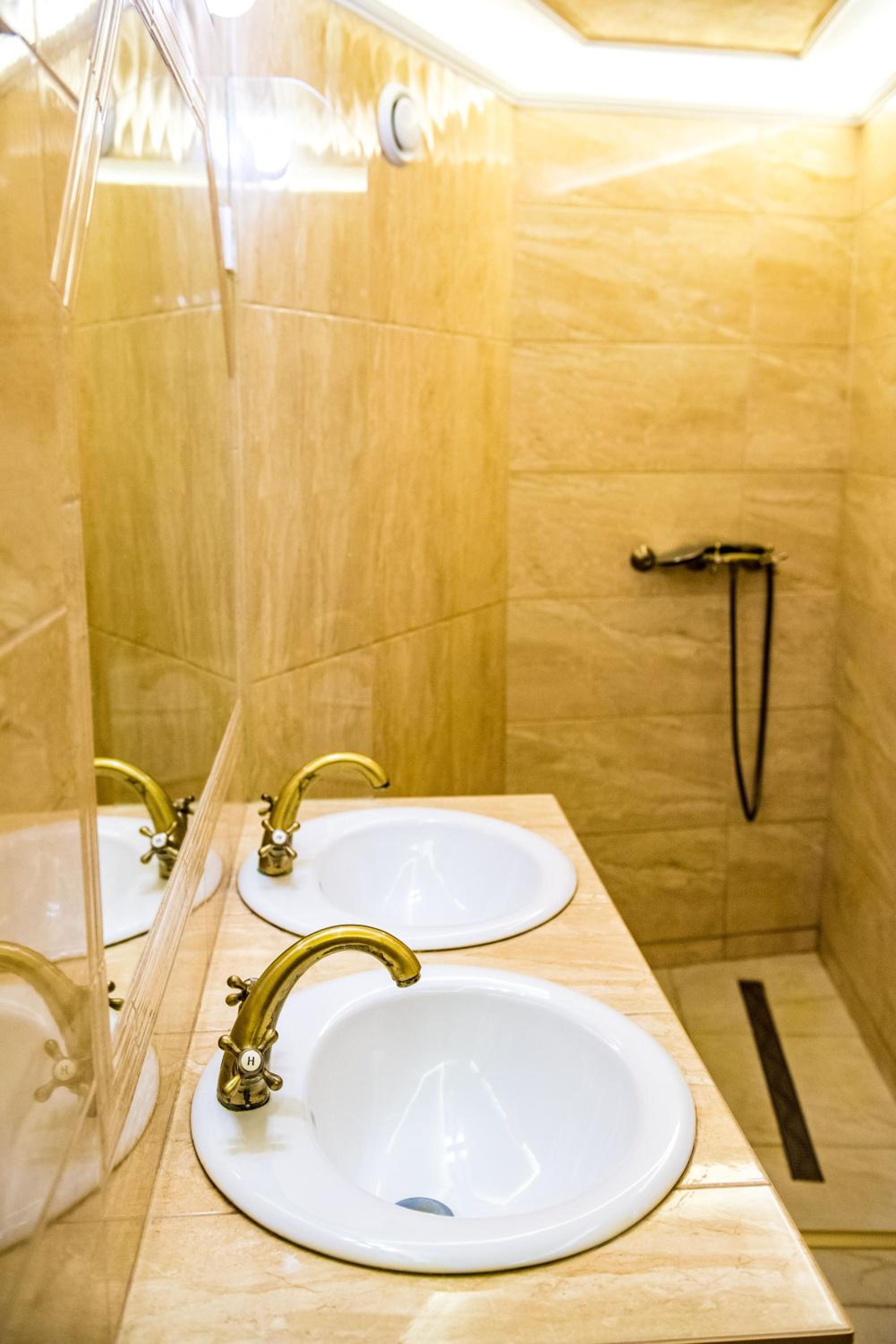 Apartment - Photo 16