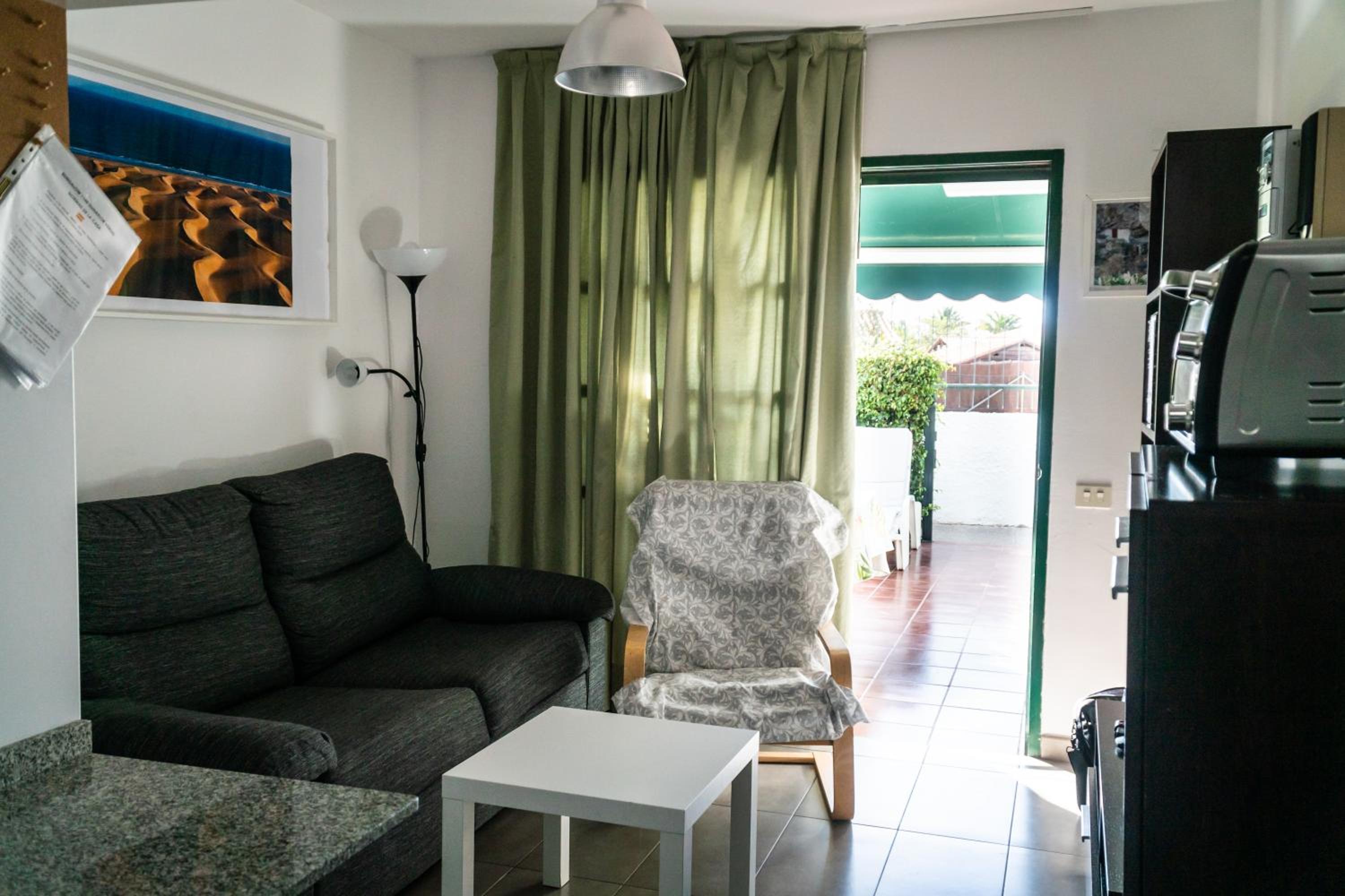 One-Bedroom House - Photo 28