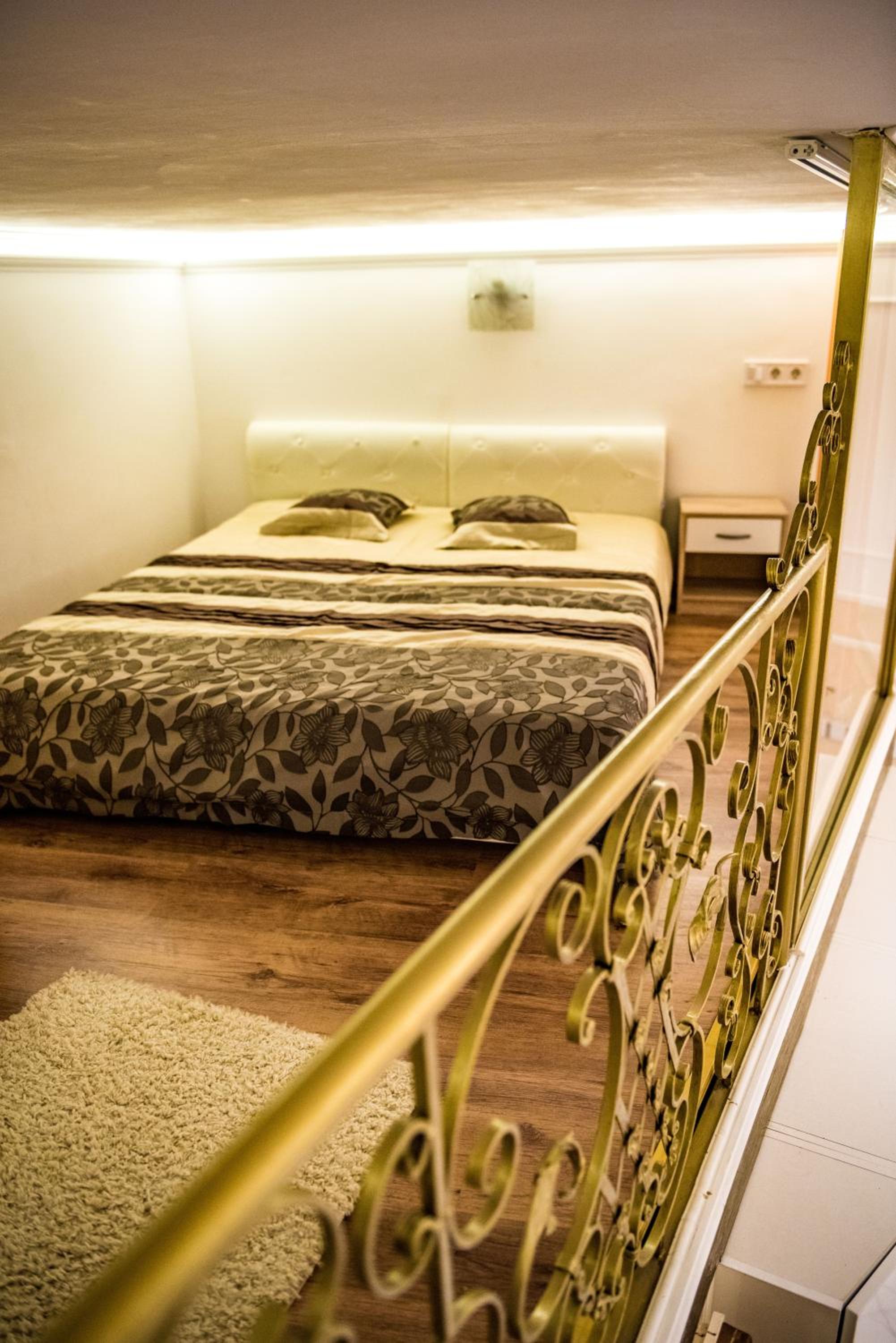 Apartment - Photo 11