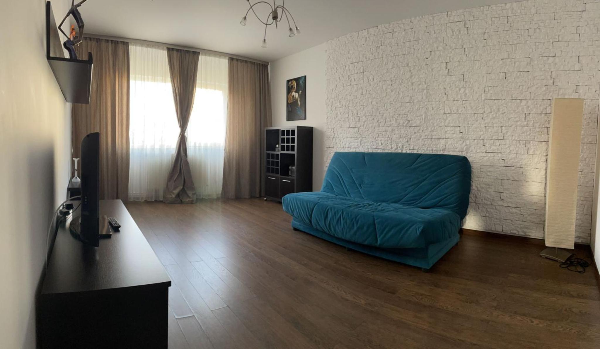 One-Bedroom Apartment photo 1