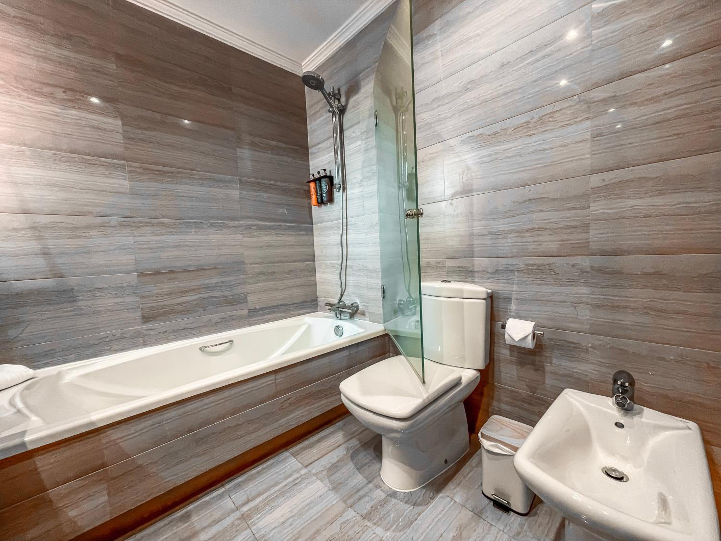 Deluxe Double Room with Terrace and Sea View - Photo 14