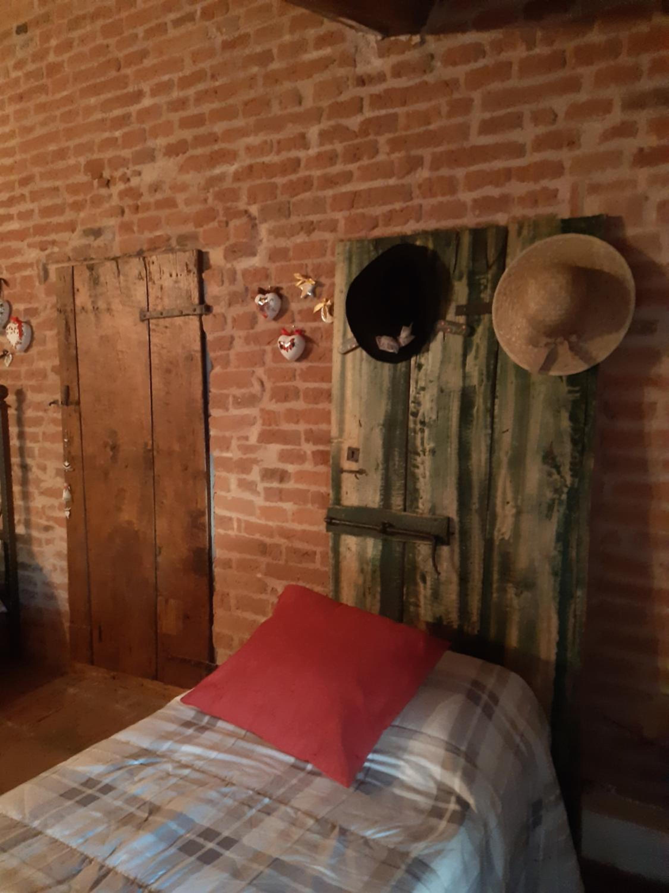 Large Double Room photo 3
