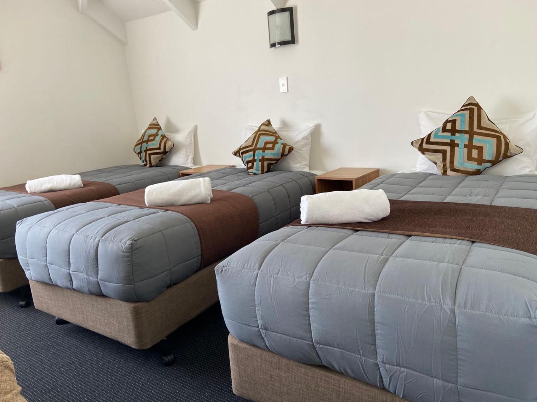 Large One-Bedroom Apartment - Top Floor  photo 2