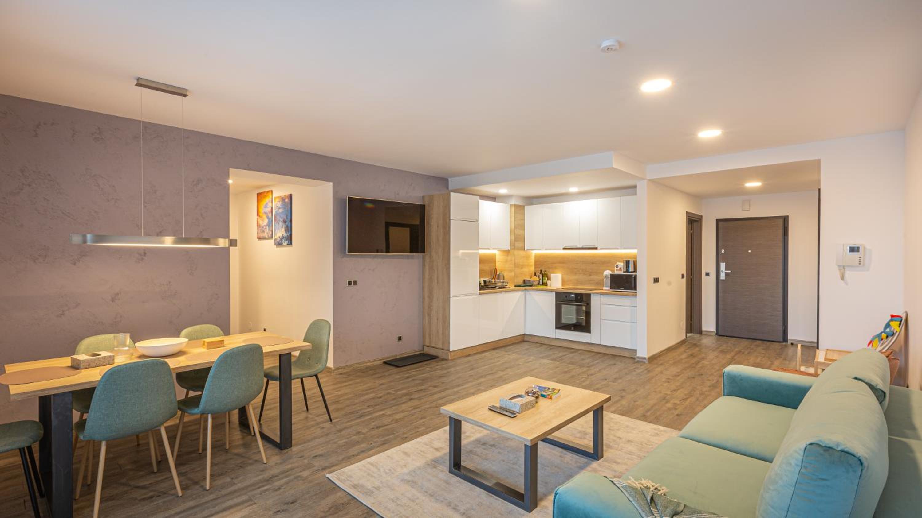 Two-Bedroom Apartment - Photo 9
