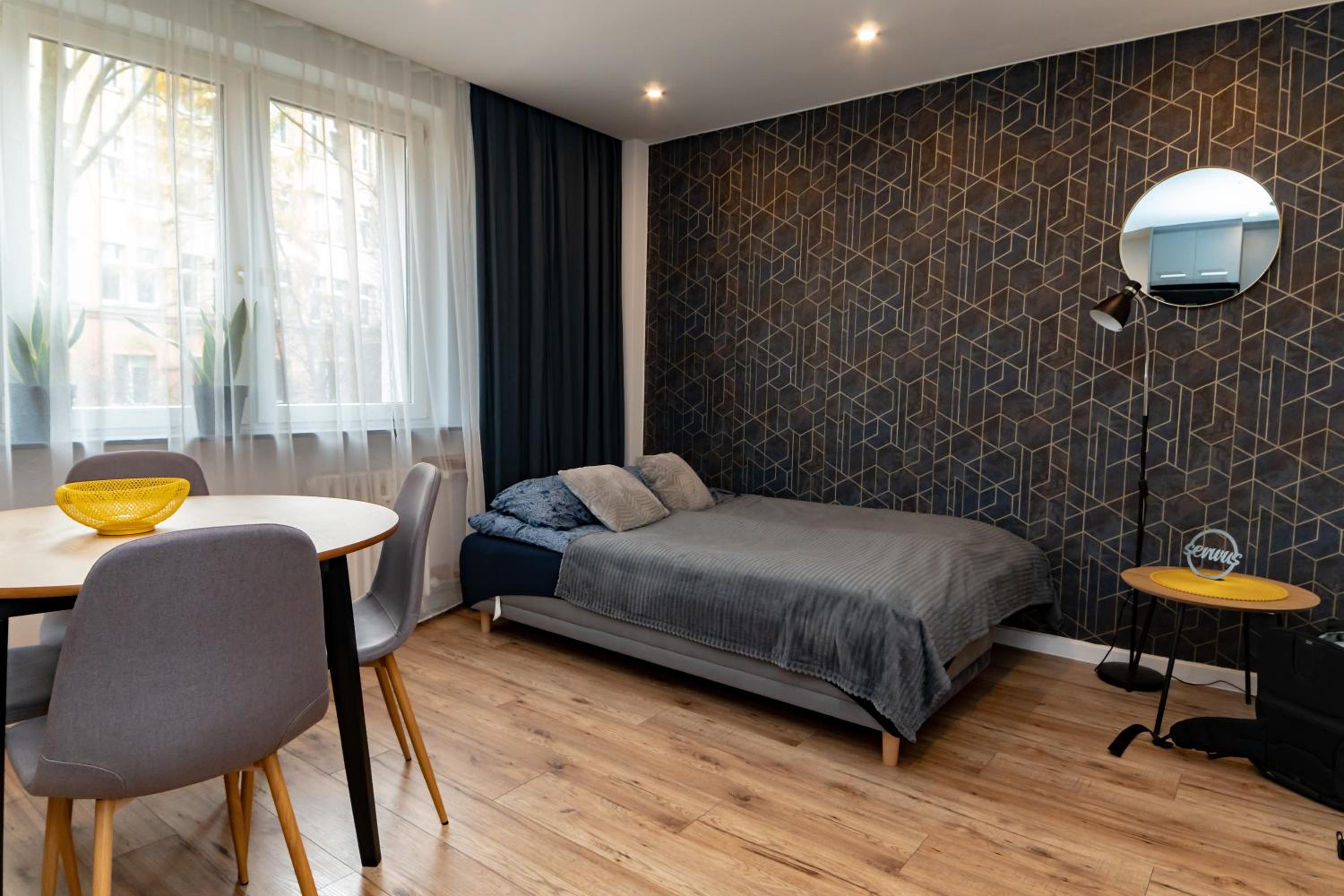 One-Bedroom Apartment - Photo 14