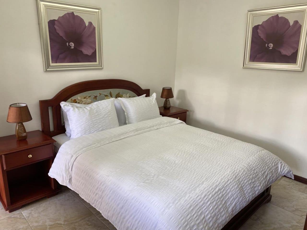 Standard Single Room with Shower photo 3