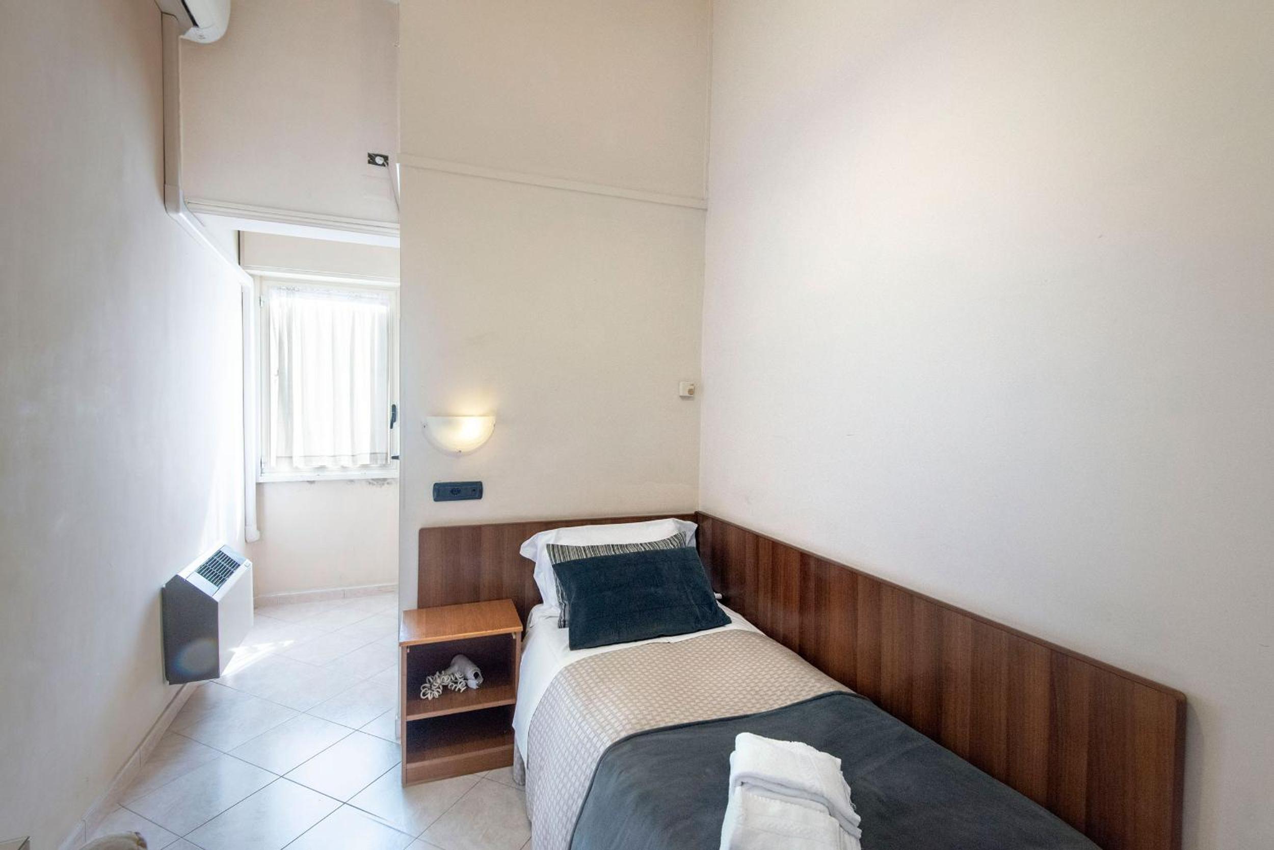 Economy Single Room