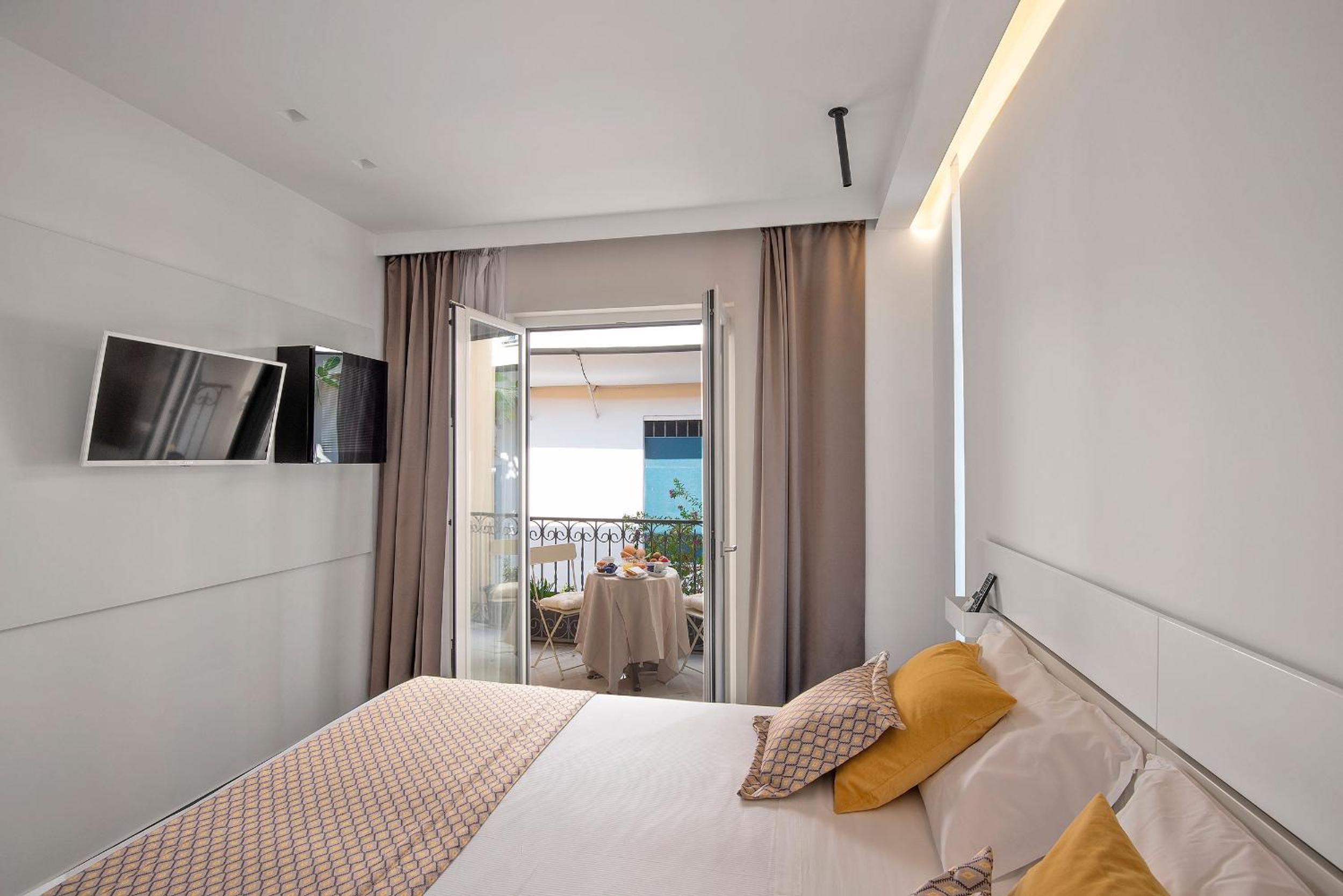 Superior Double or Twin Room with Terrace