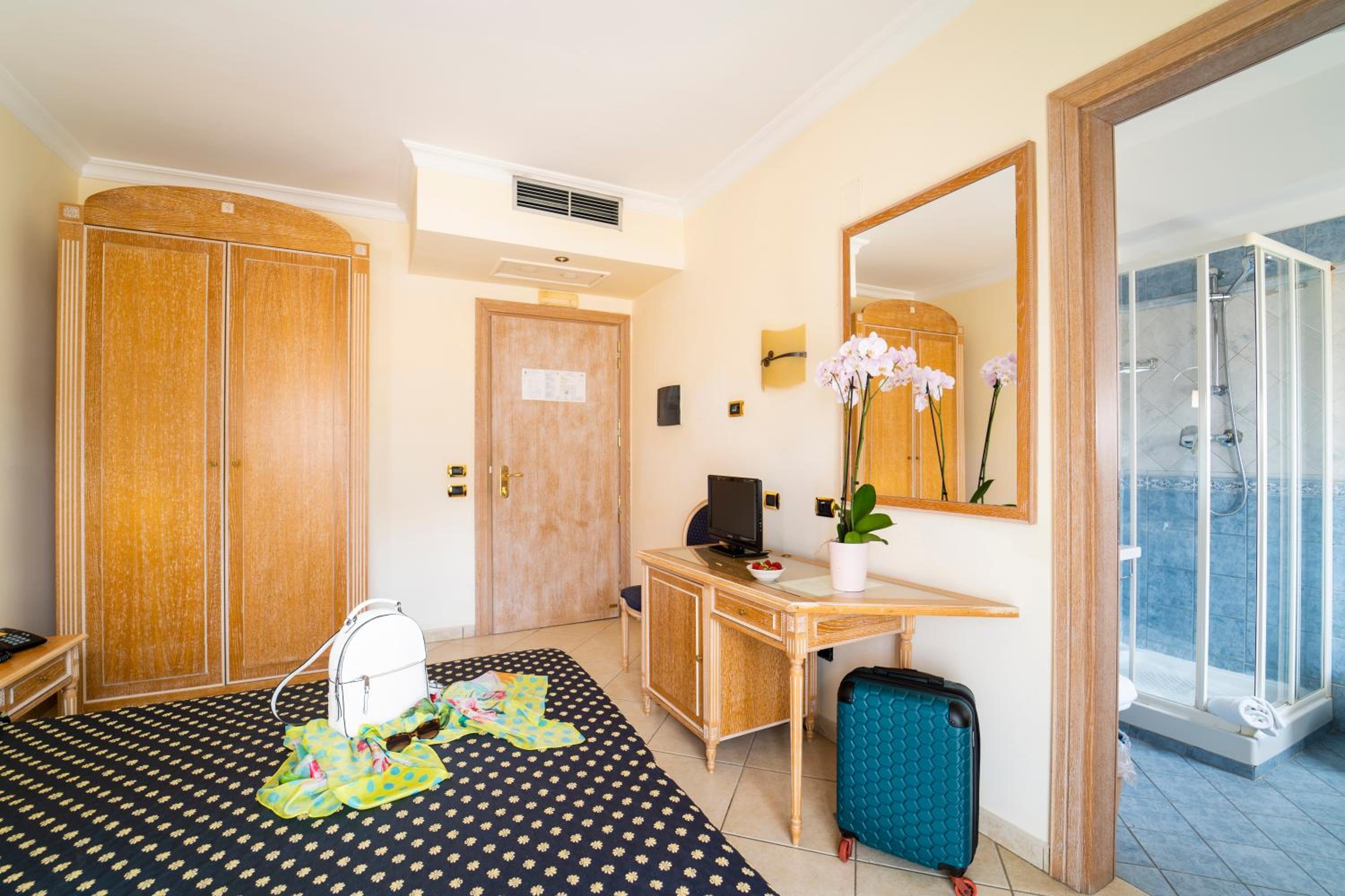 Doppel- oder Zweibettzimmer mit Zustellbett