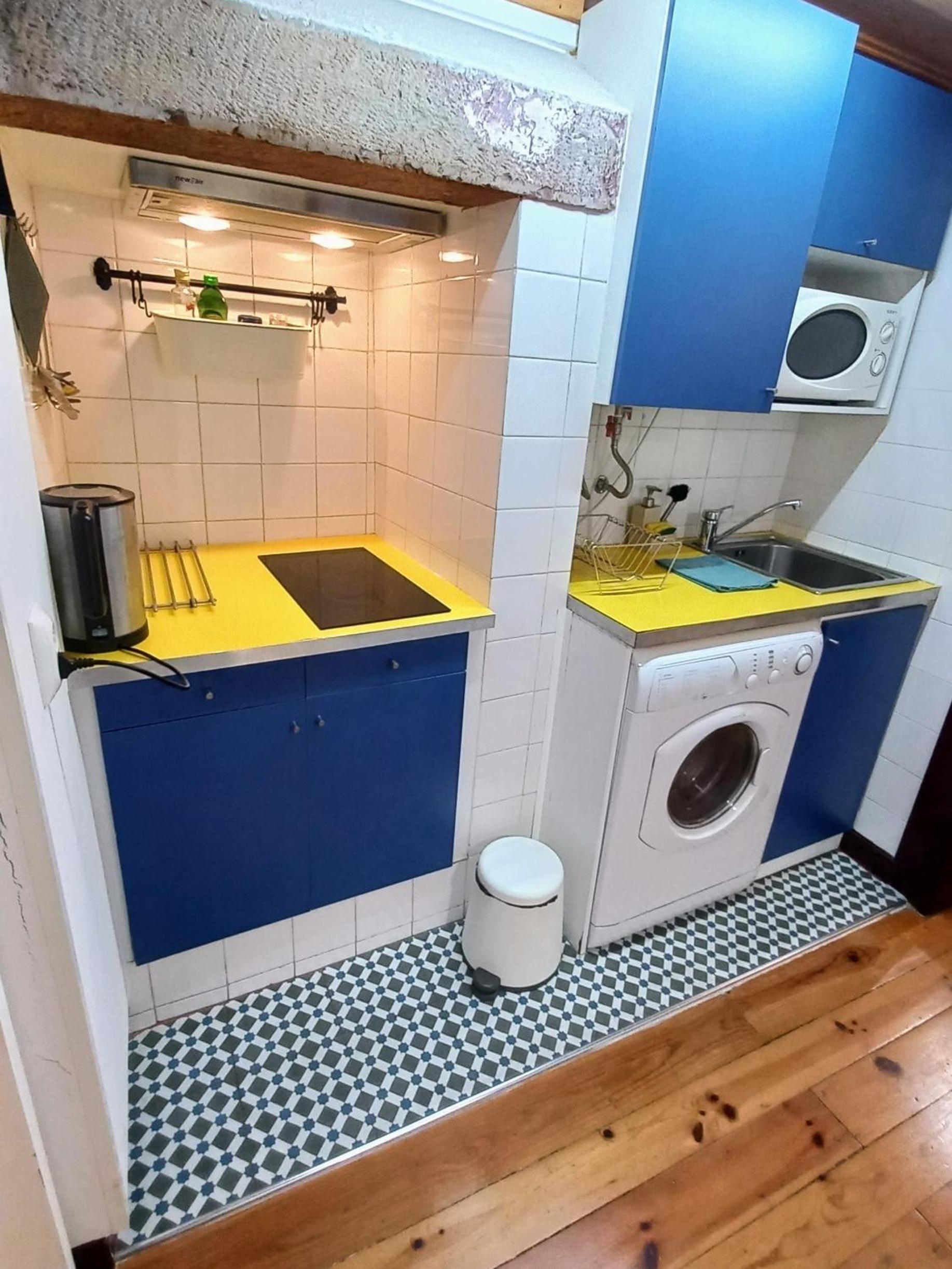 One-Bedroom Apartment - Photo 10