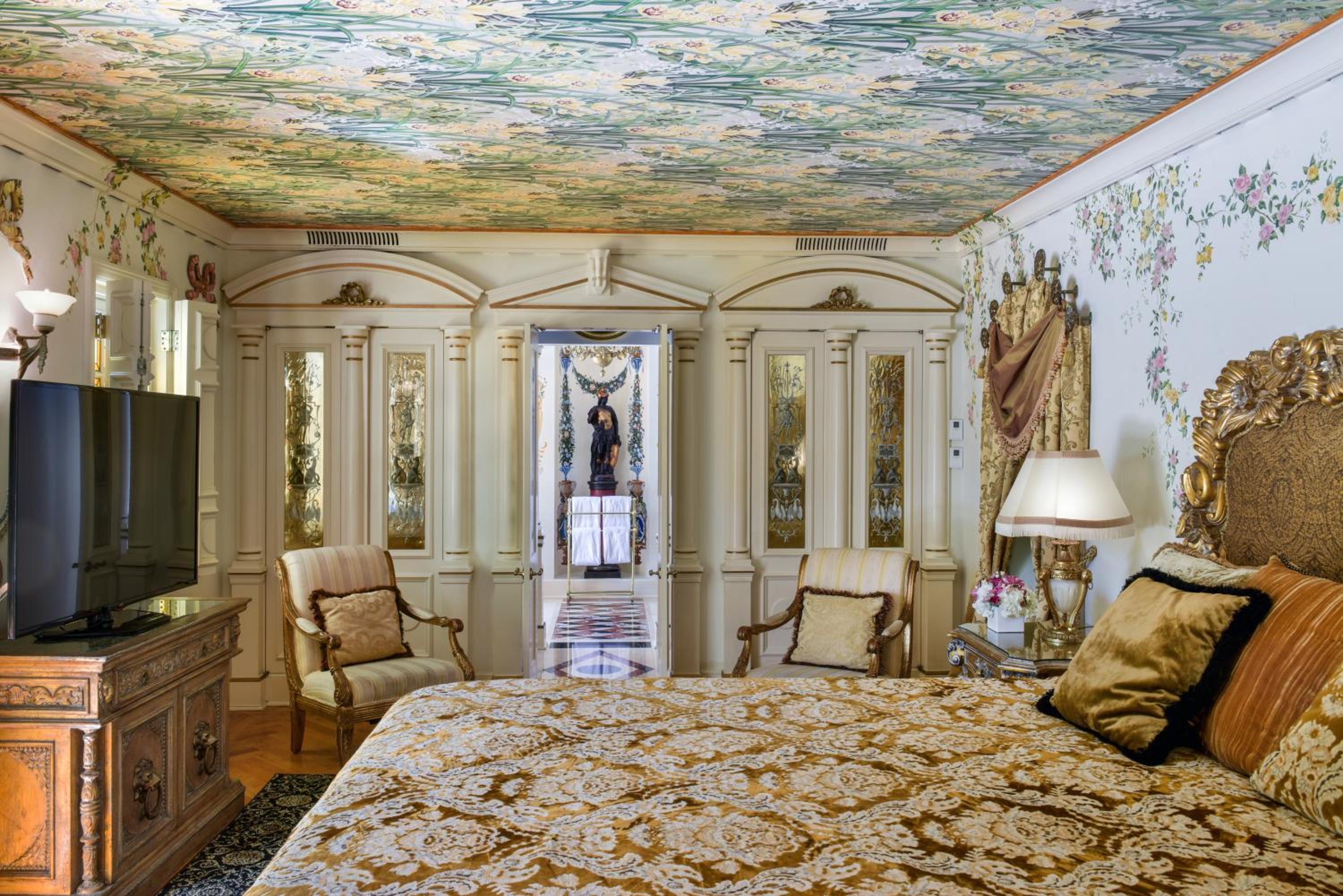 Suite with Balcony