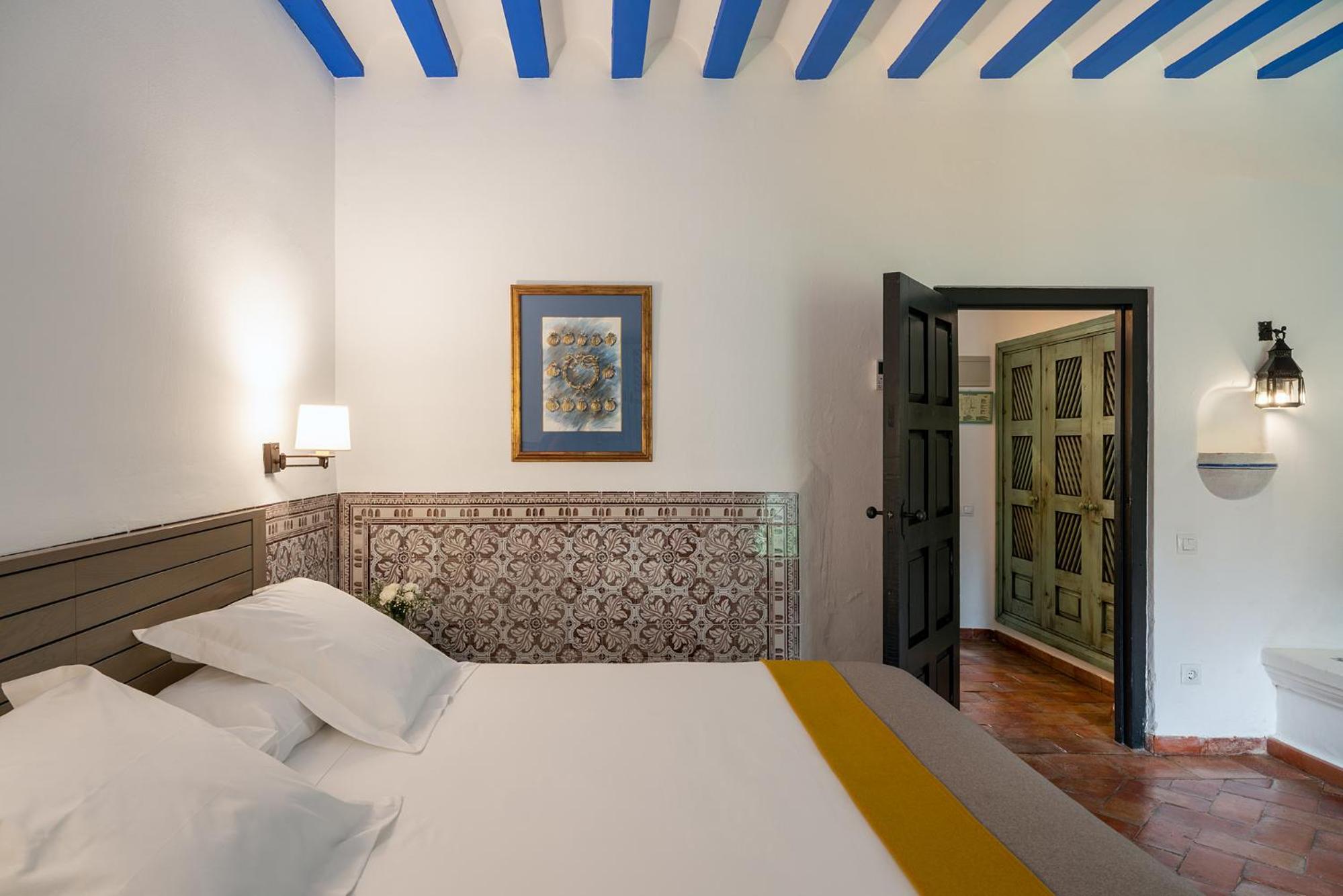 Standard Double Room - Photo 10